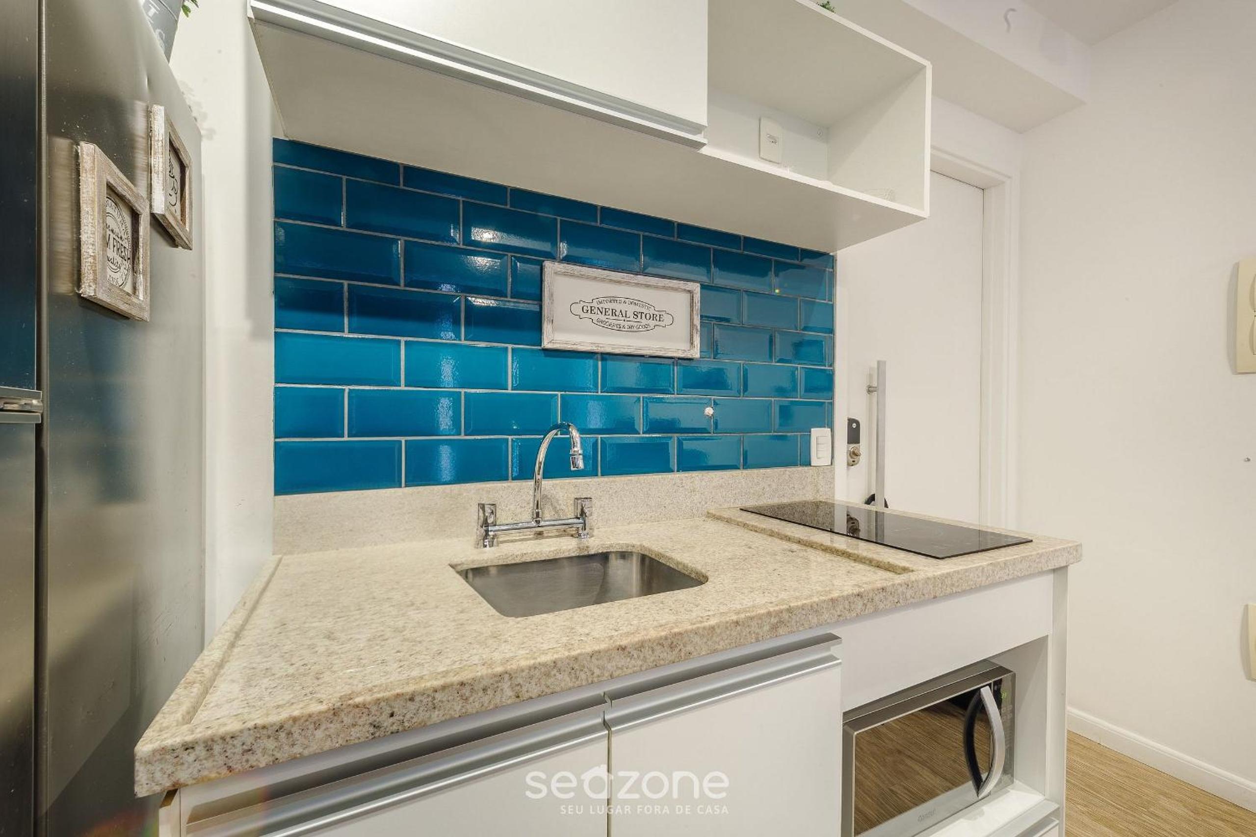 Apt with balcony 750m from Batman Alley PDM0208