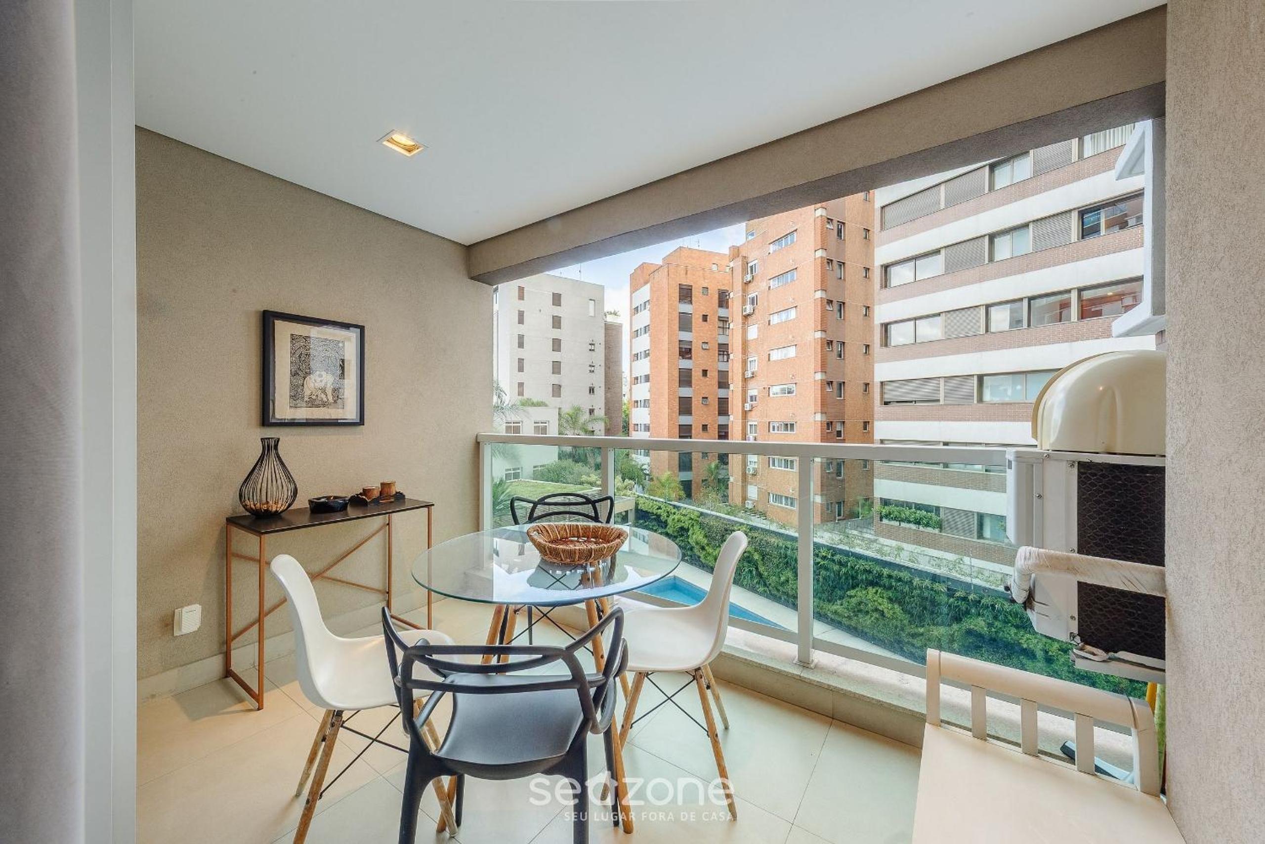 Apt with balcony 750m from Batman Alley PDM0208