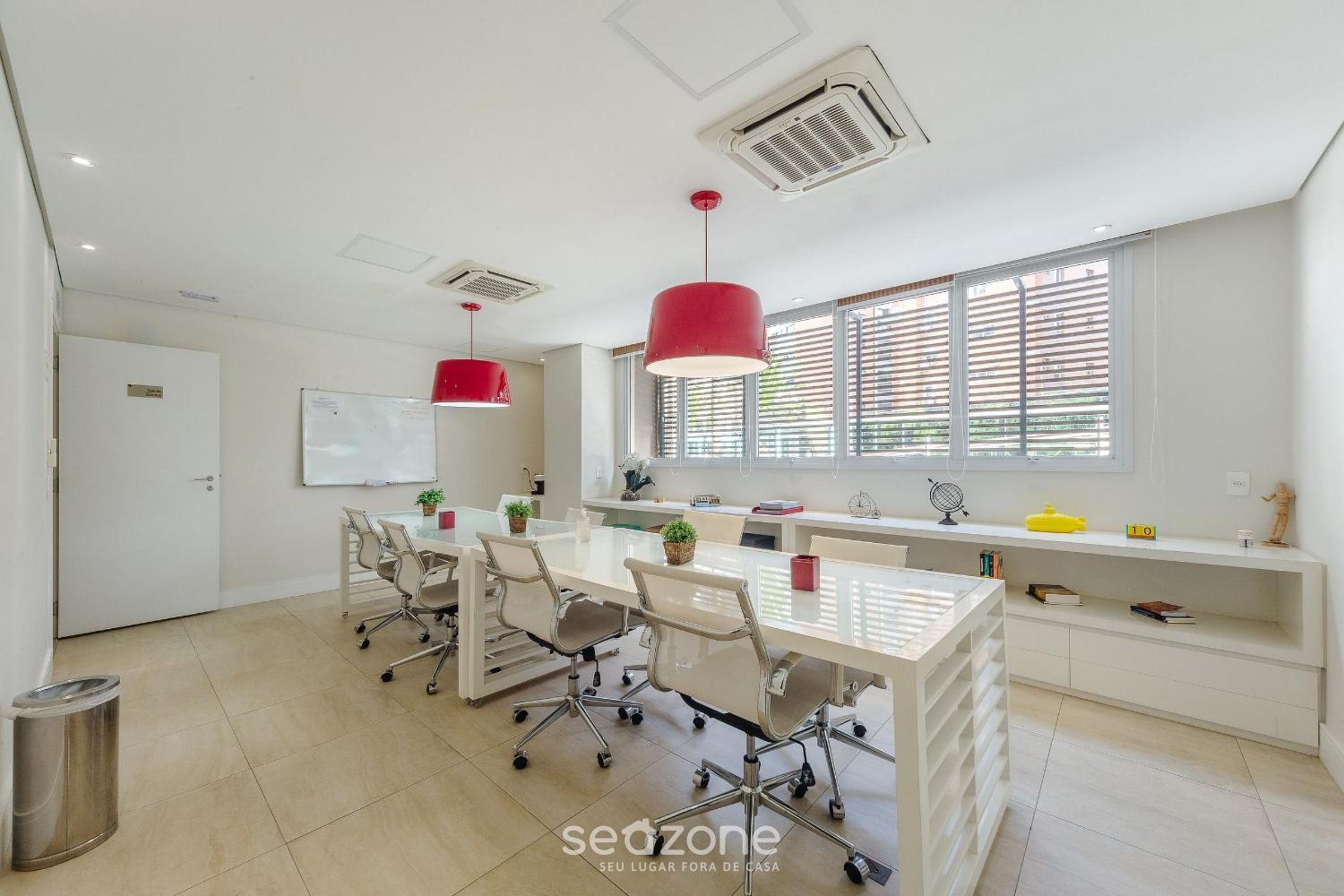 Apt with balcony 750m from Batman Alley PDM0208