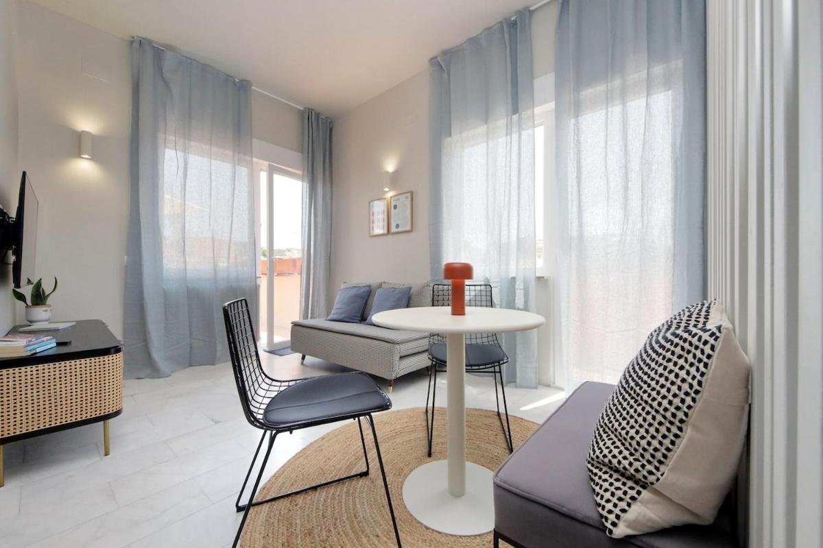 Caracalla Charming Terrace Loft