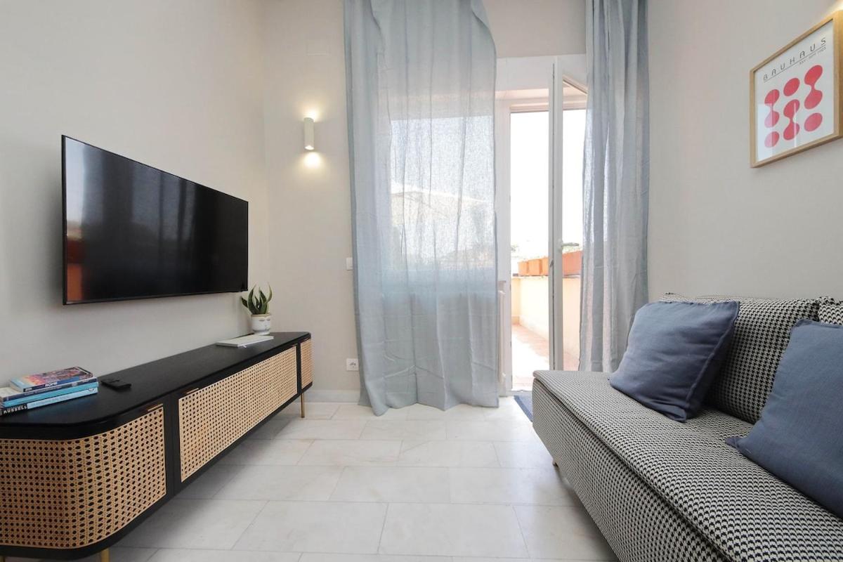 Caracalla Charming Terrace Loft