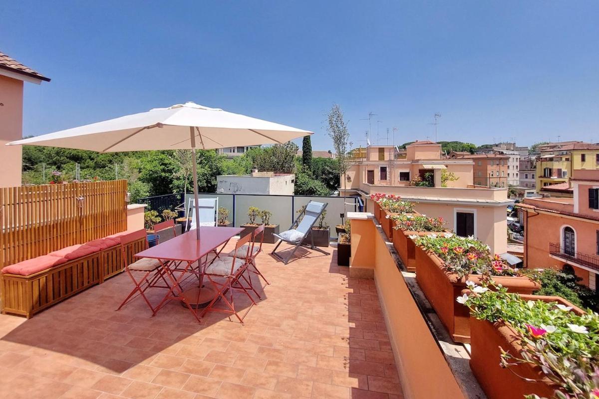 Caracalla Charming Terrace Loft
