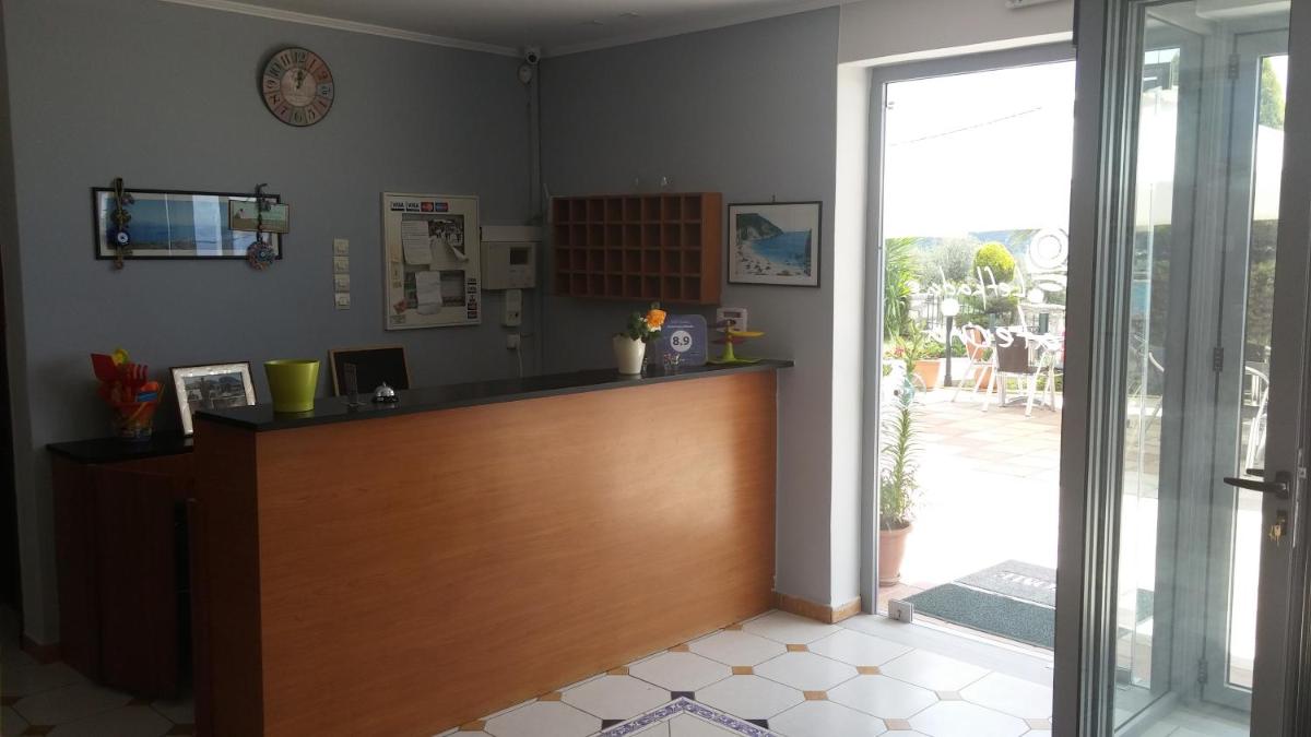 Lobby & Reception