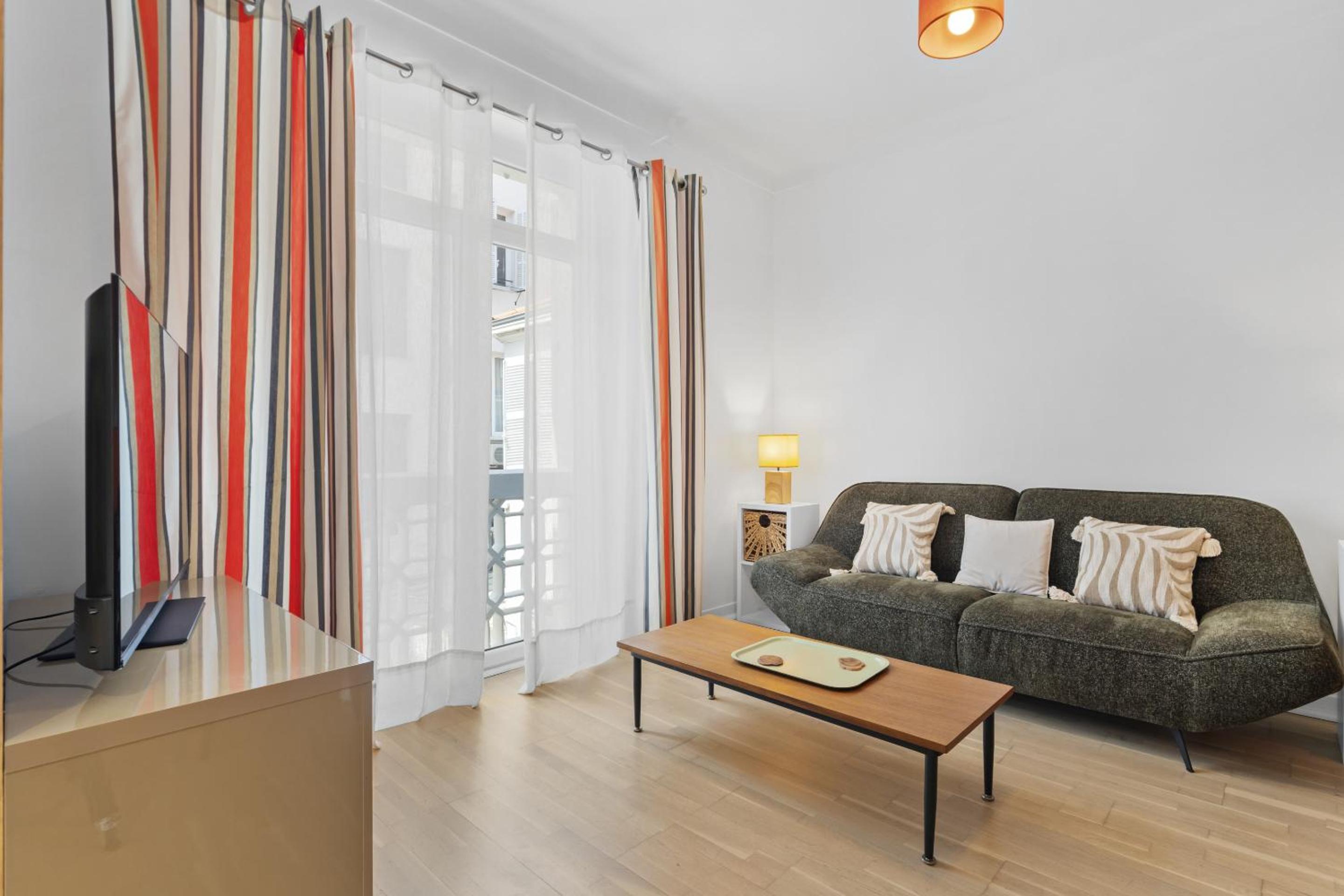 2 chambres , 131 rue d'antibes