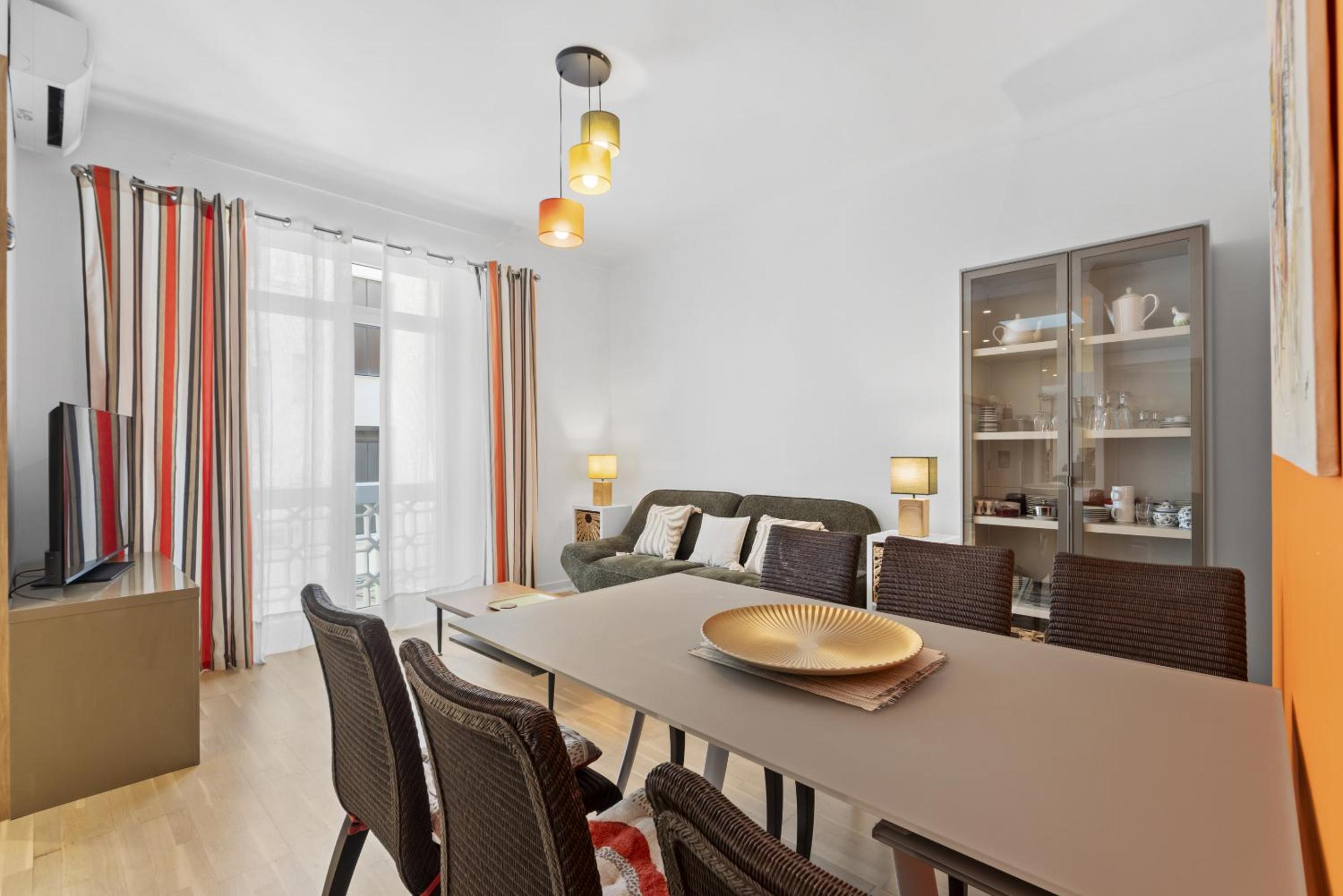 2 chambres , 131 rue d'antibes