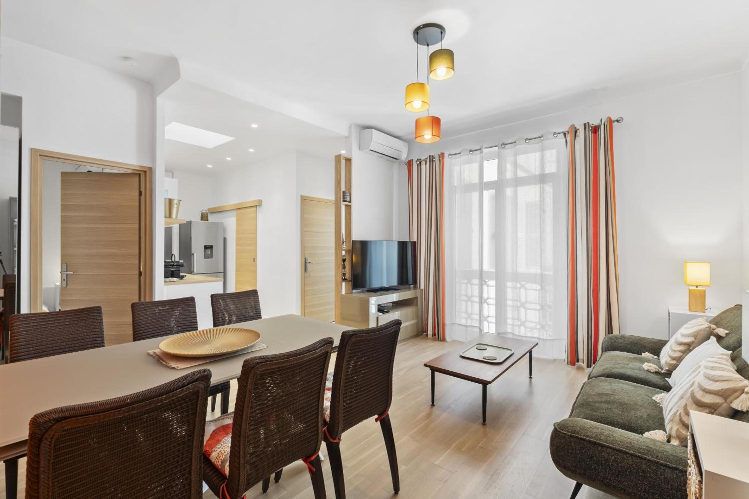 2 chambres , 131 rue d'antibes