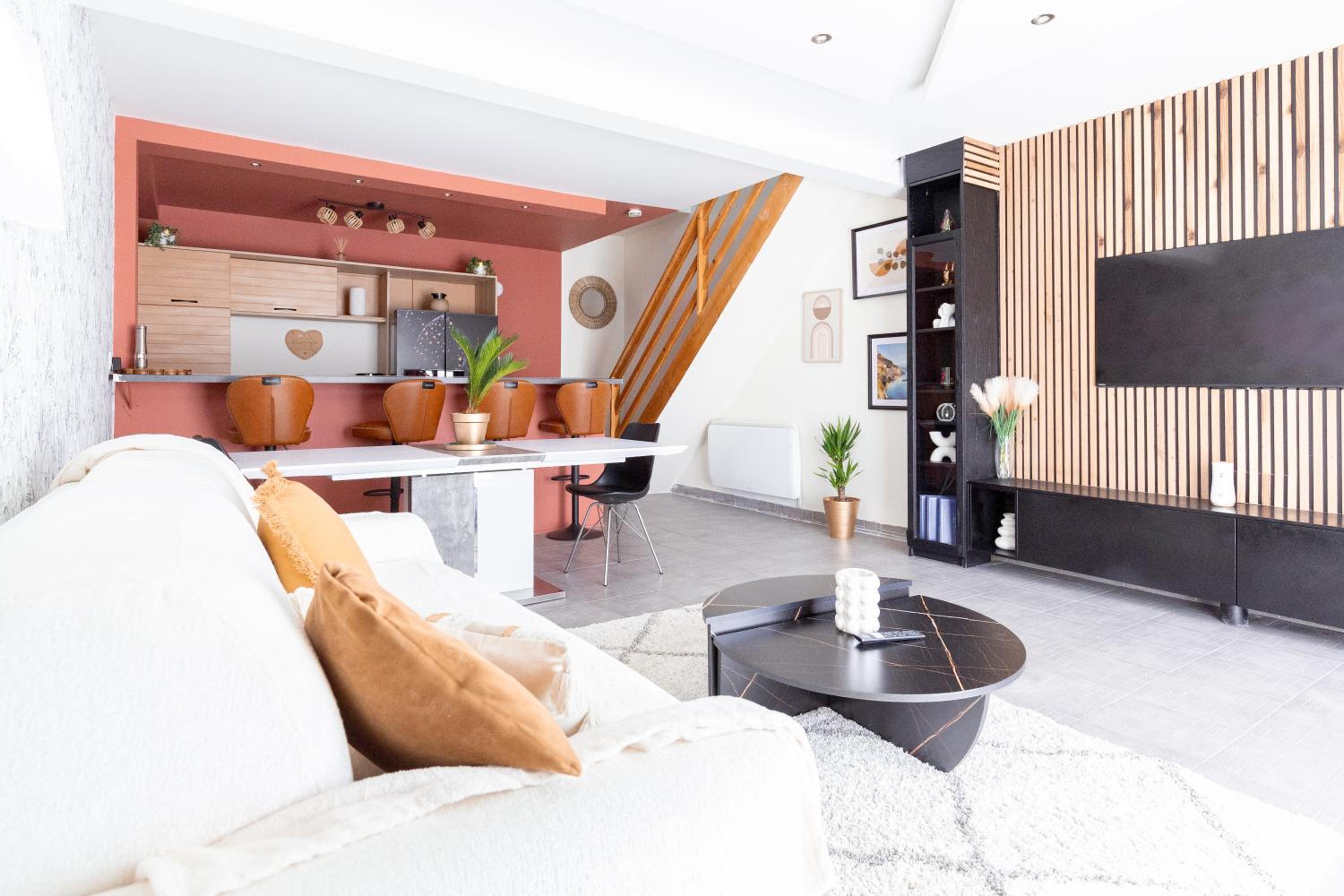 Loft tout confort avec parking et à moins 15 min Caen et des Plages