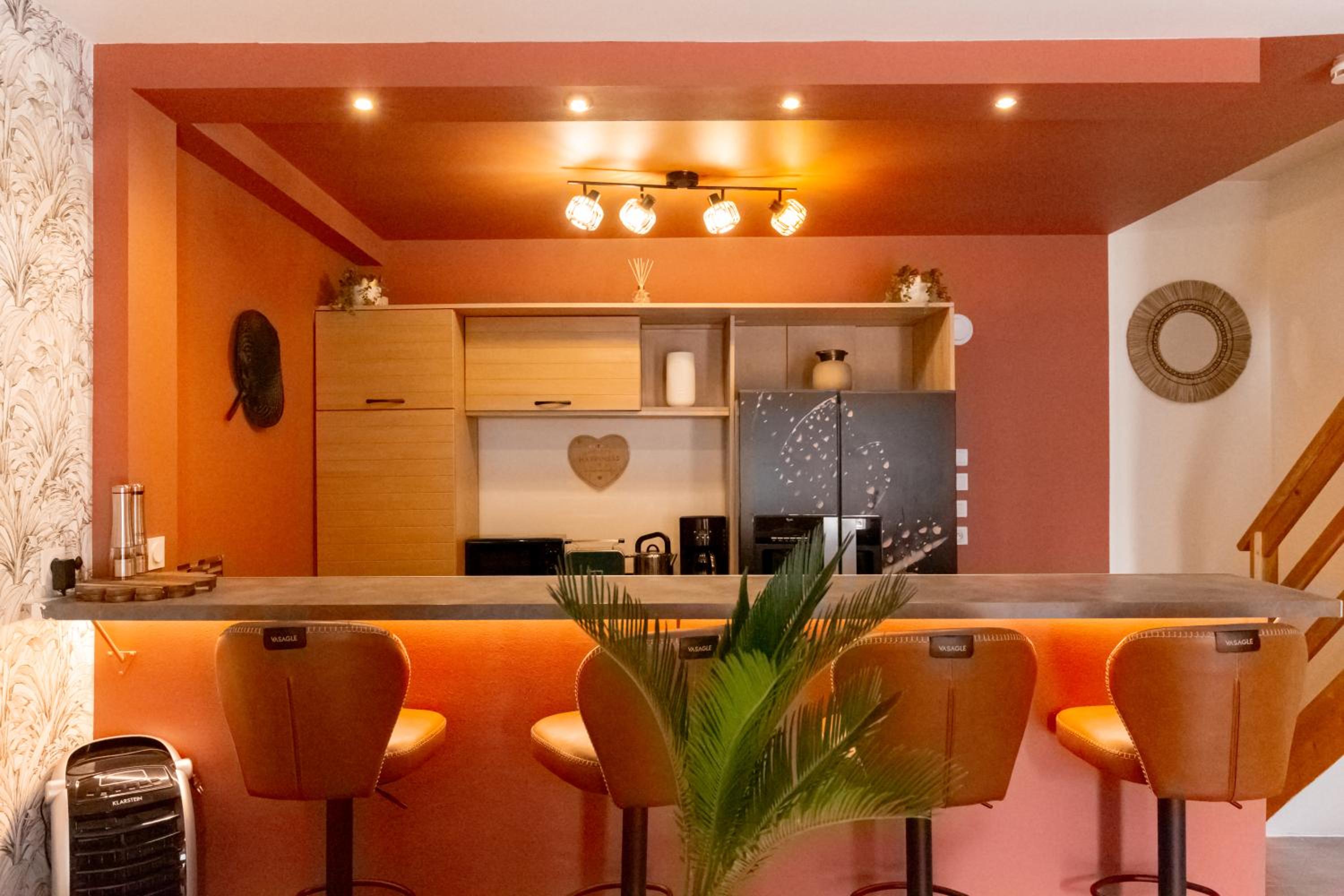 Loft tout confort avec parking et à moins 15 min Caen et des Plages