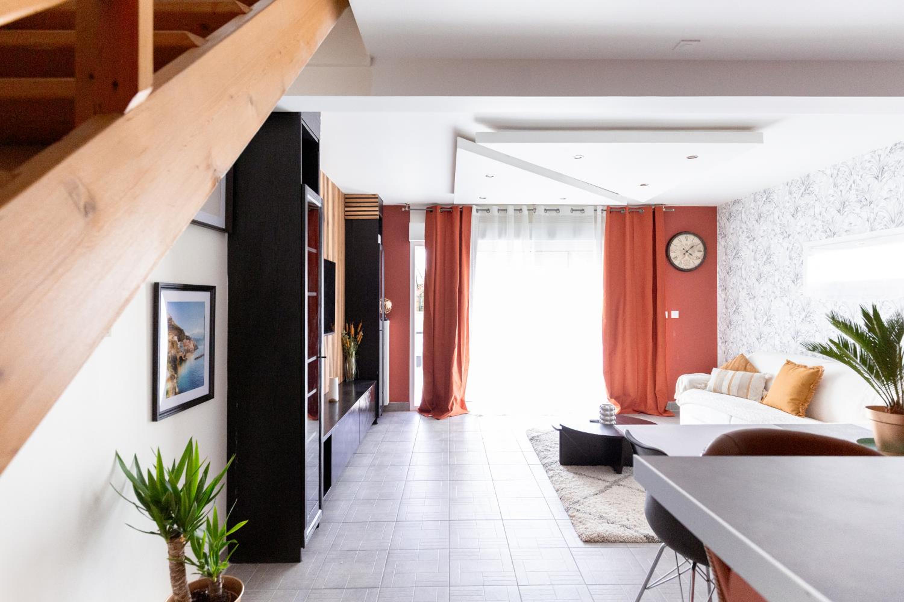 Loft tout confort avec parking et à moins 15 min Caen et des Plages
