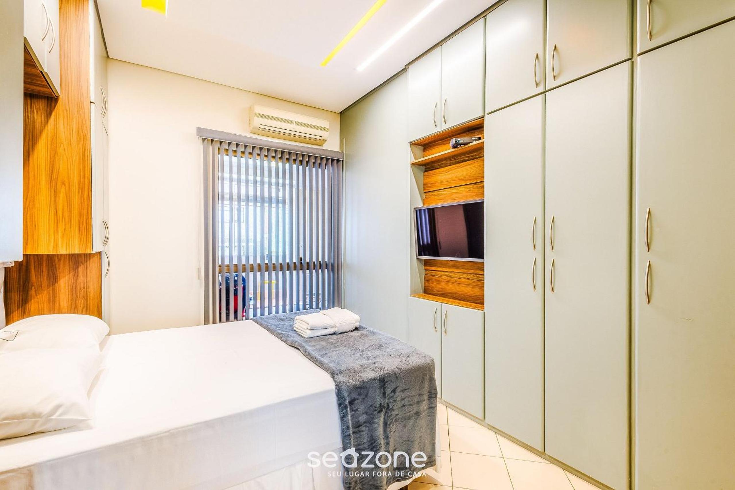 Apt w/ balcony Sudoeste - POR0017