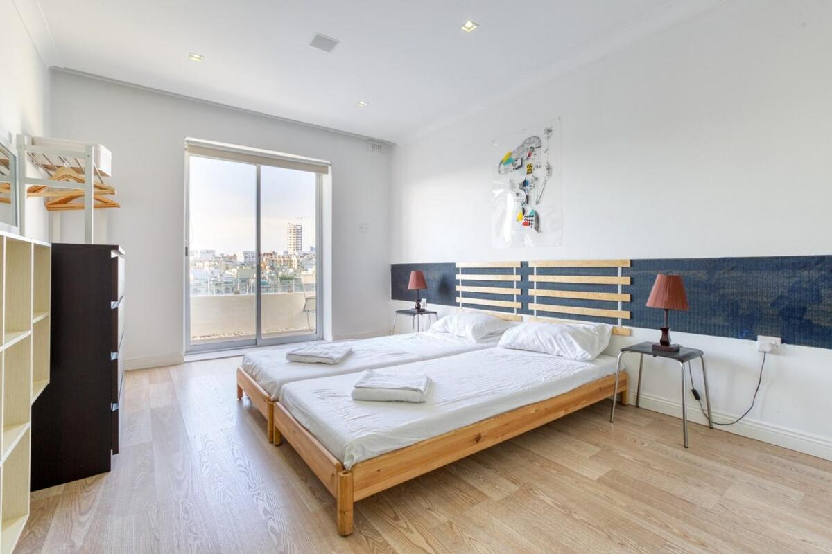 Seafront 3 bedroom apartment