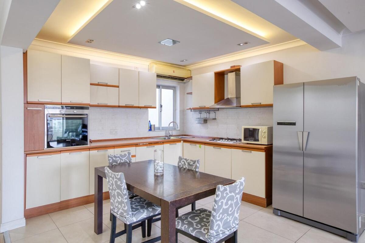 Seafront 3 bedroom apartment