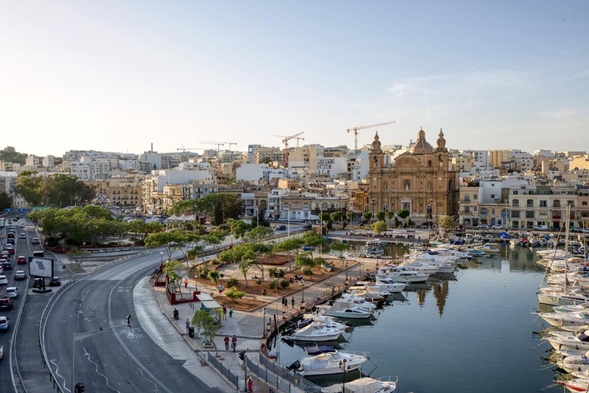 Seafront 3 bedroom apartment