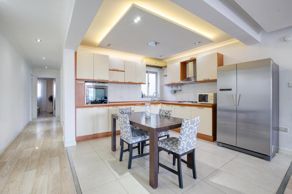 Seafront 3 bedroom apartment
