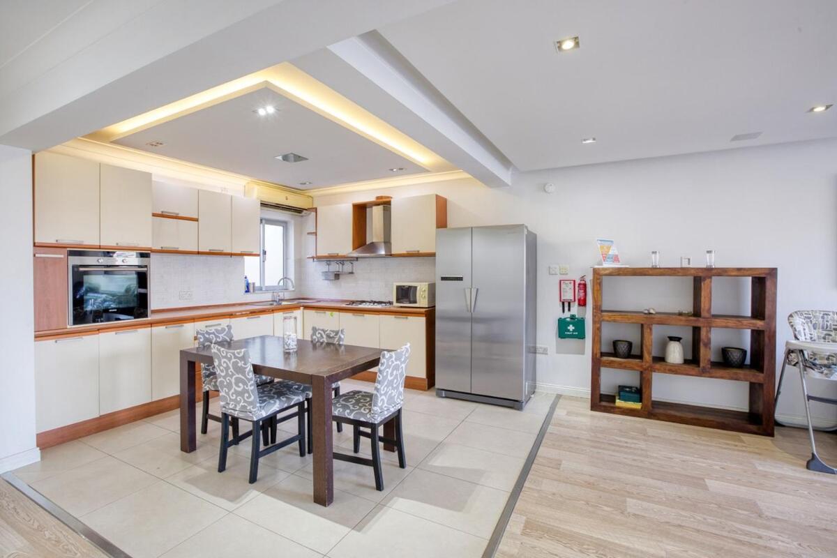 Seafront 3 bedroom apartment