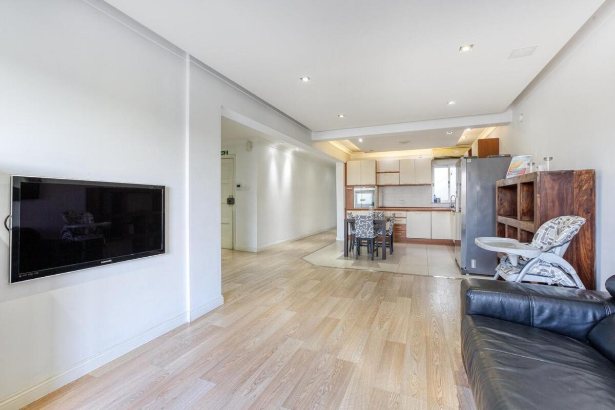 Seafront 3 bedroom apartment