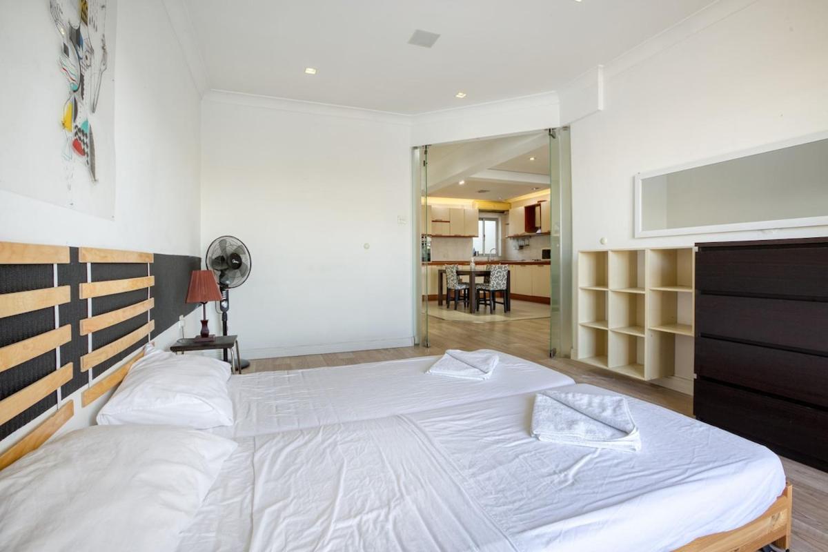 Seafront 3 bedroom apartment