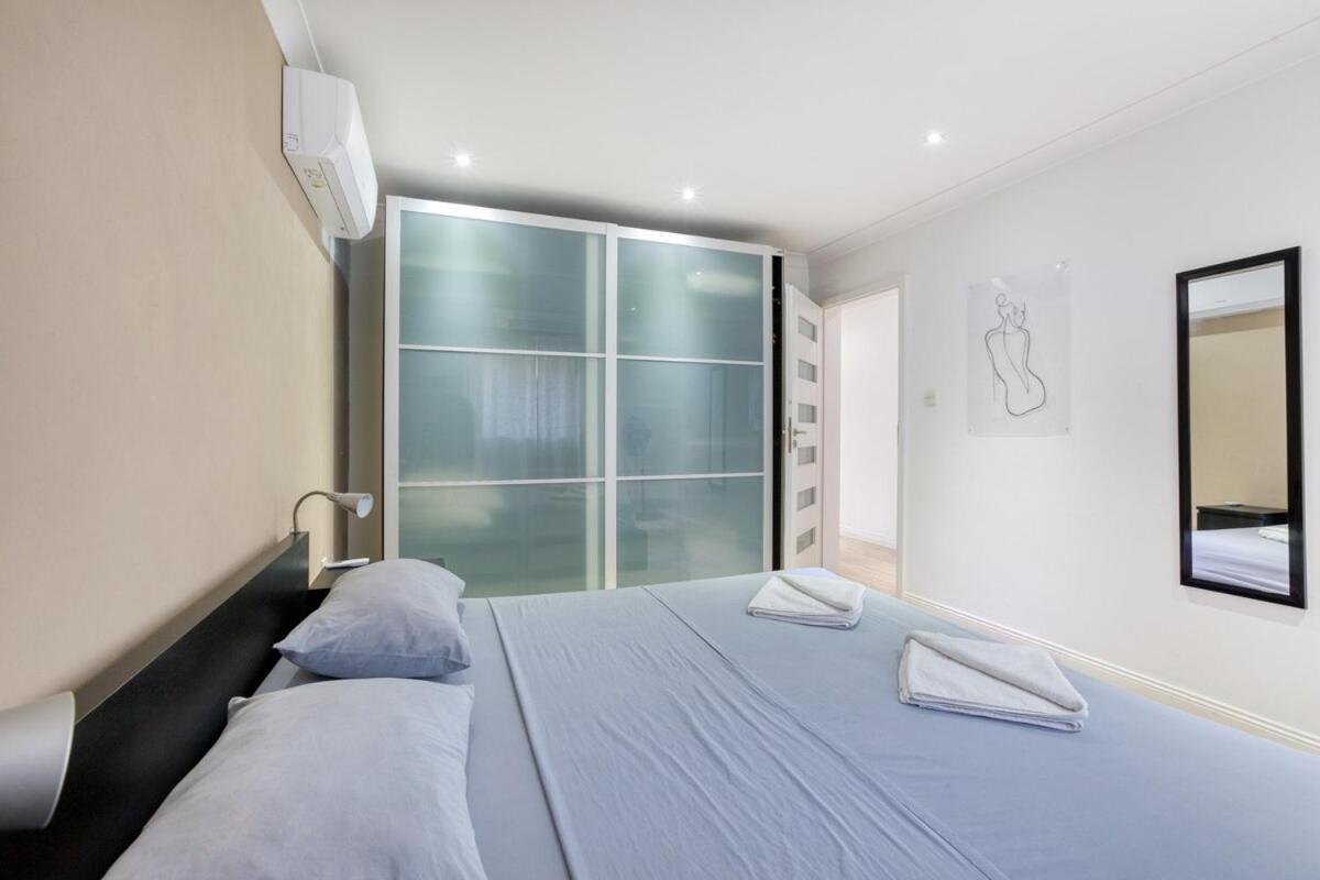 Seafront 3 bedroom apartment