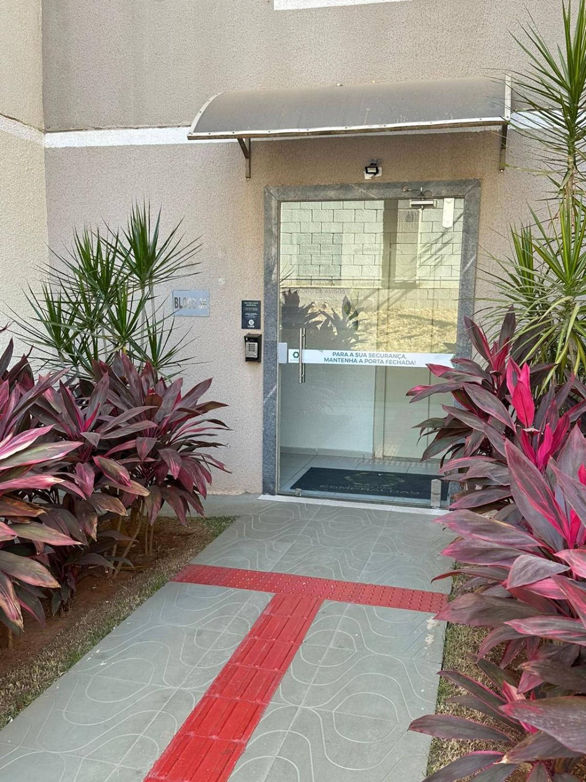 Apartamento completo com 2 quartos em Lagoa Santa