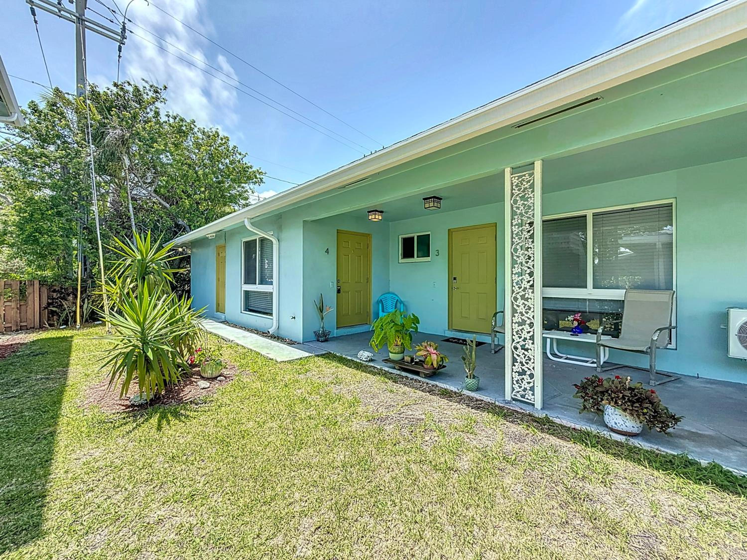 2 min walk to beach & free parking Lauderdale 21-1