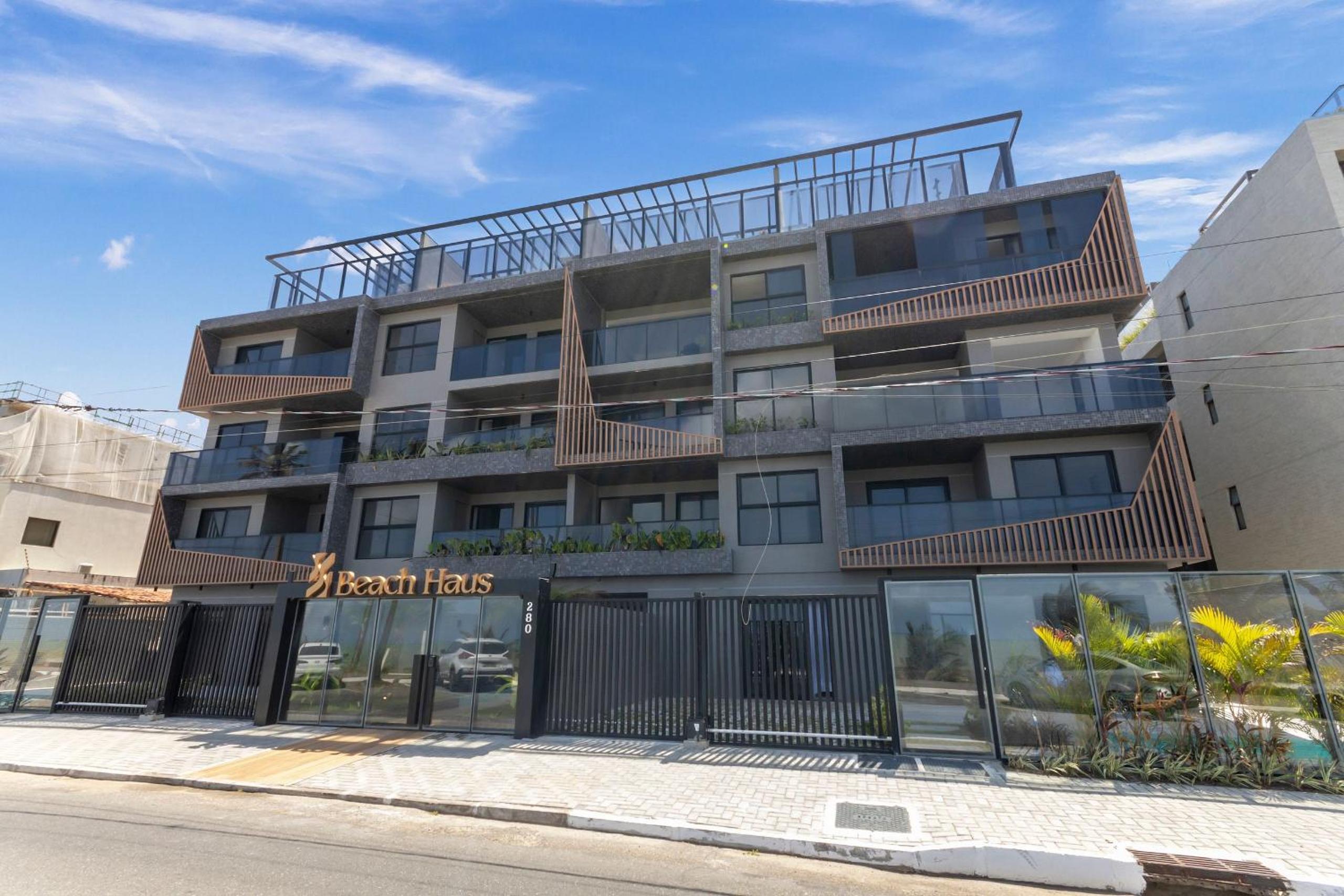 Beach Haus #414 - Quadruple in Bessa by Carpediem