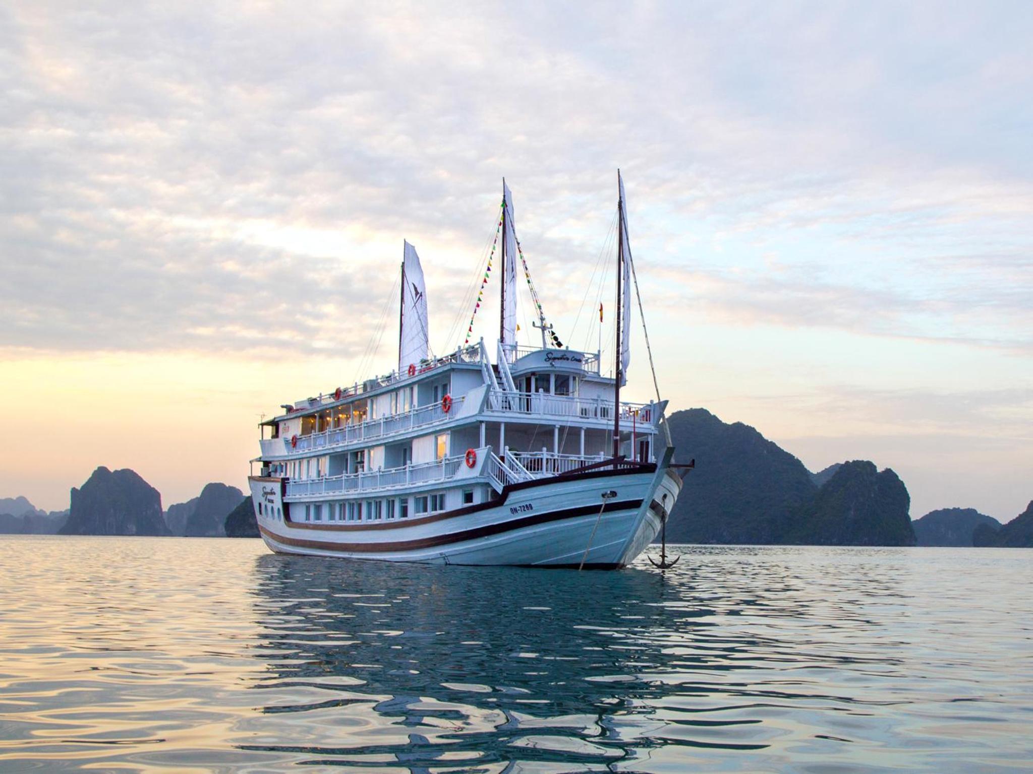 Signature Royal Halong Cruise