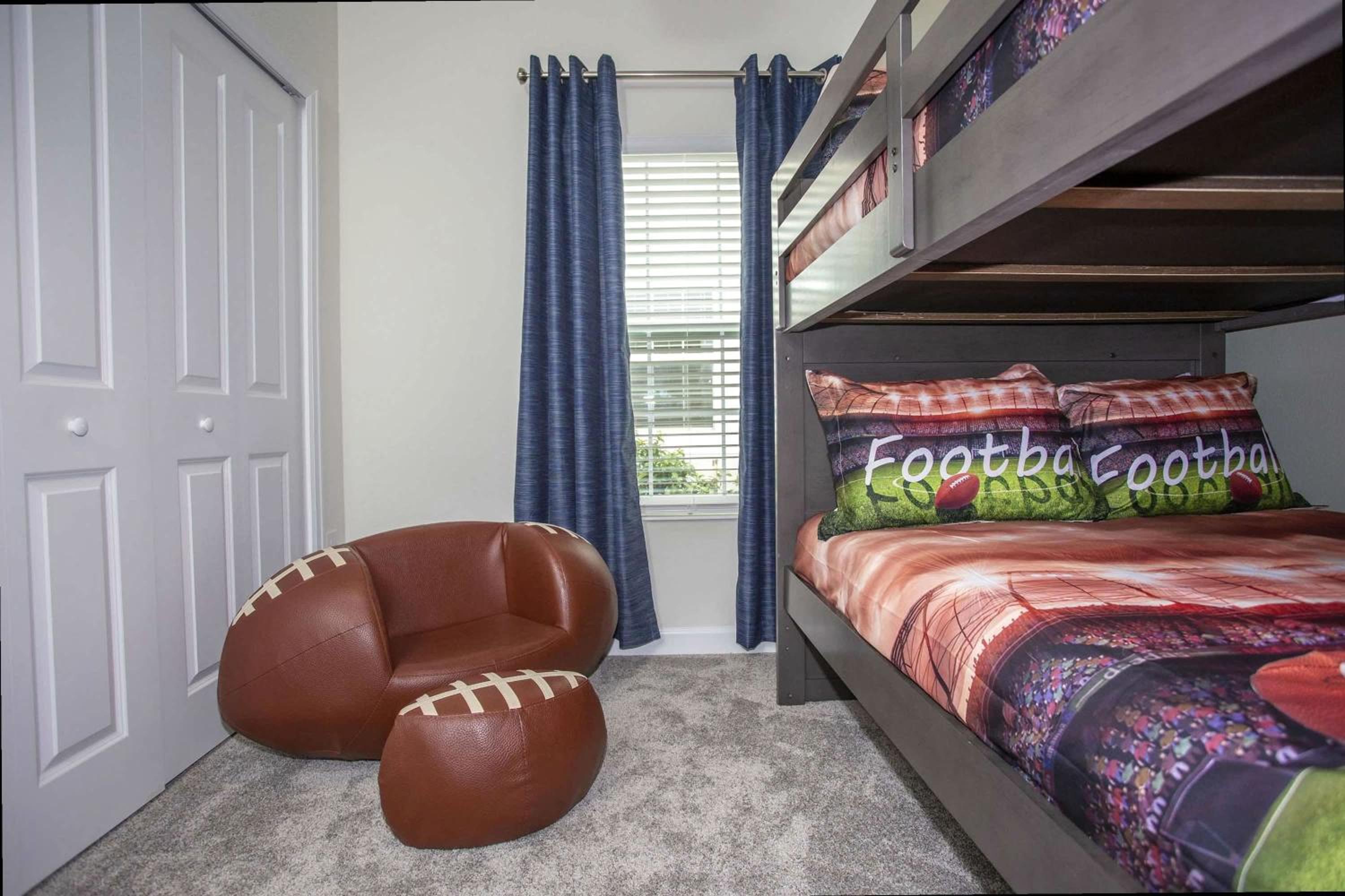 5BR Private Pool Resort Amenities Near Disney