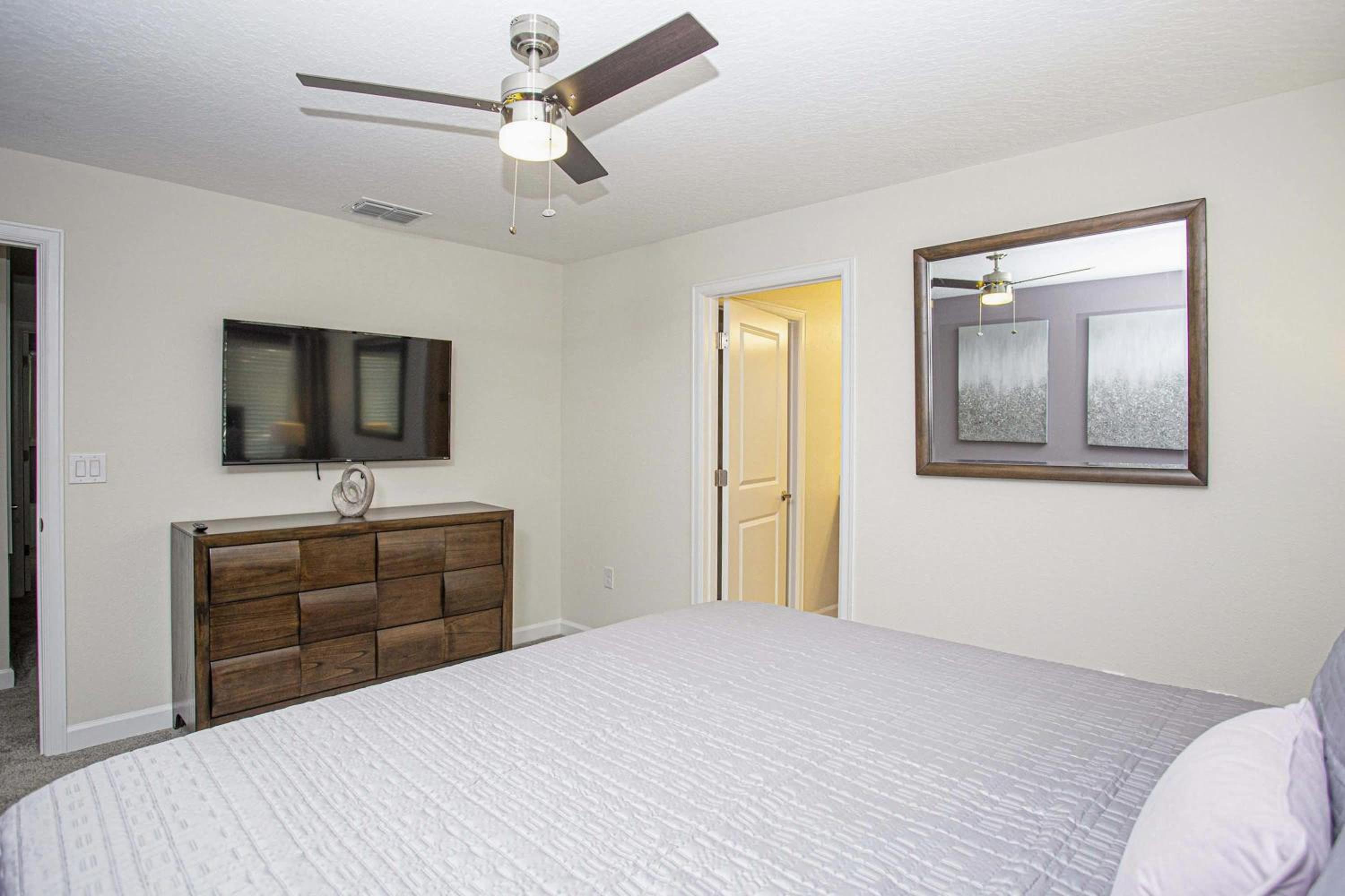 5BR Private Pool Resort Amenities Near Disney