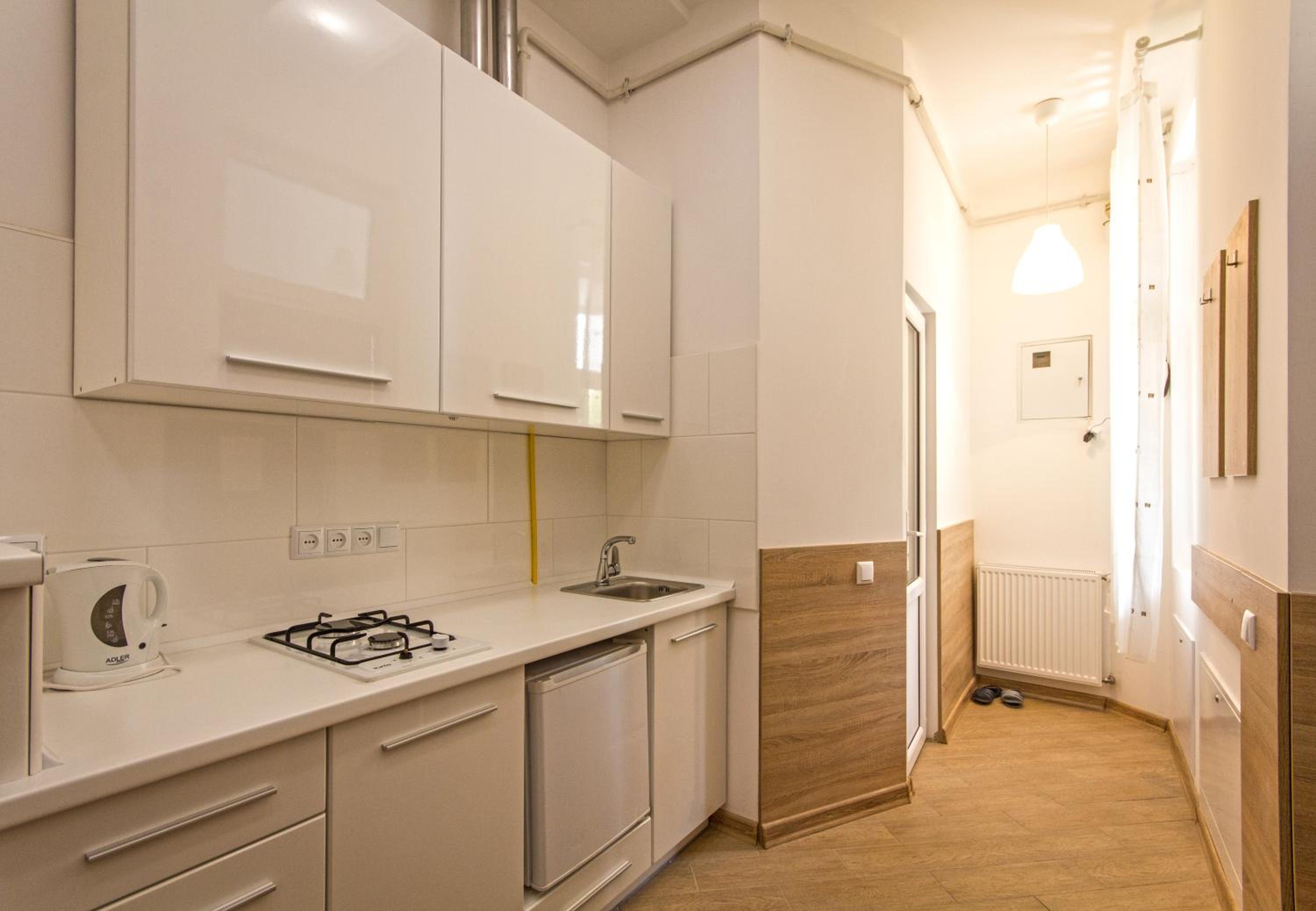Economy Apartment on Krehivska 7 near FORUM LVIV view 4