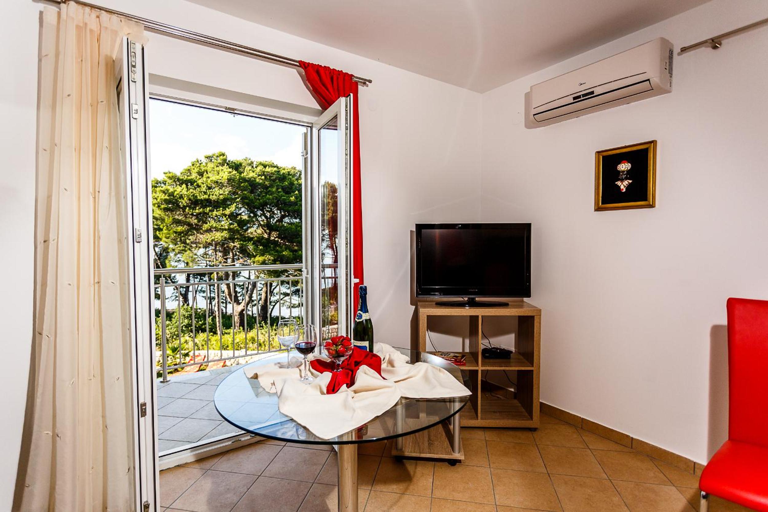 Mare & Mons Seafront Apartments