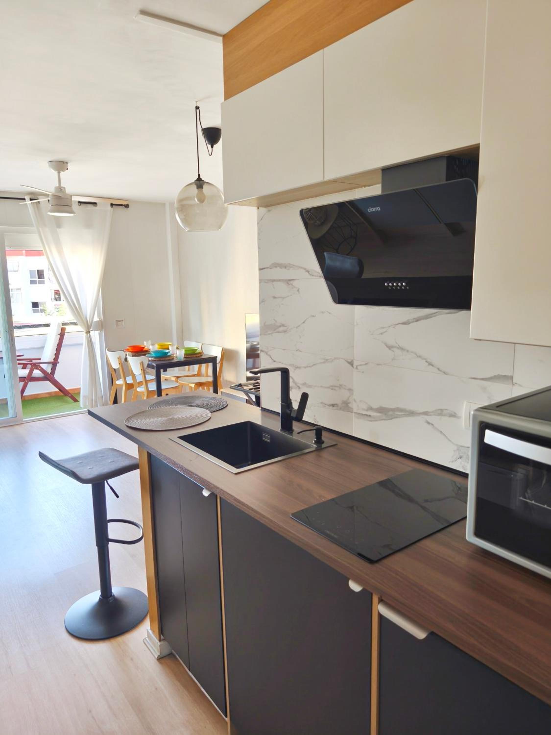 Apartamento nuevo con parking y piscina gratis