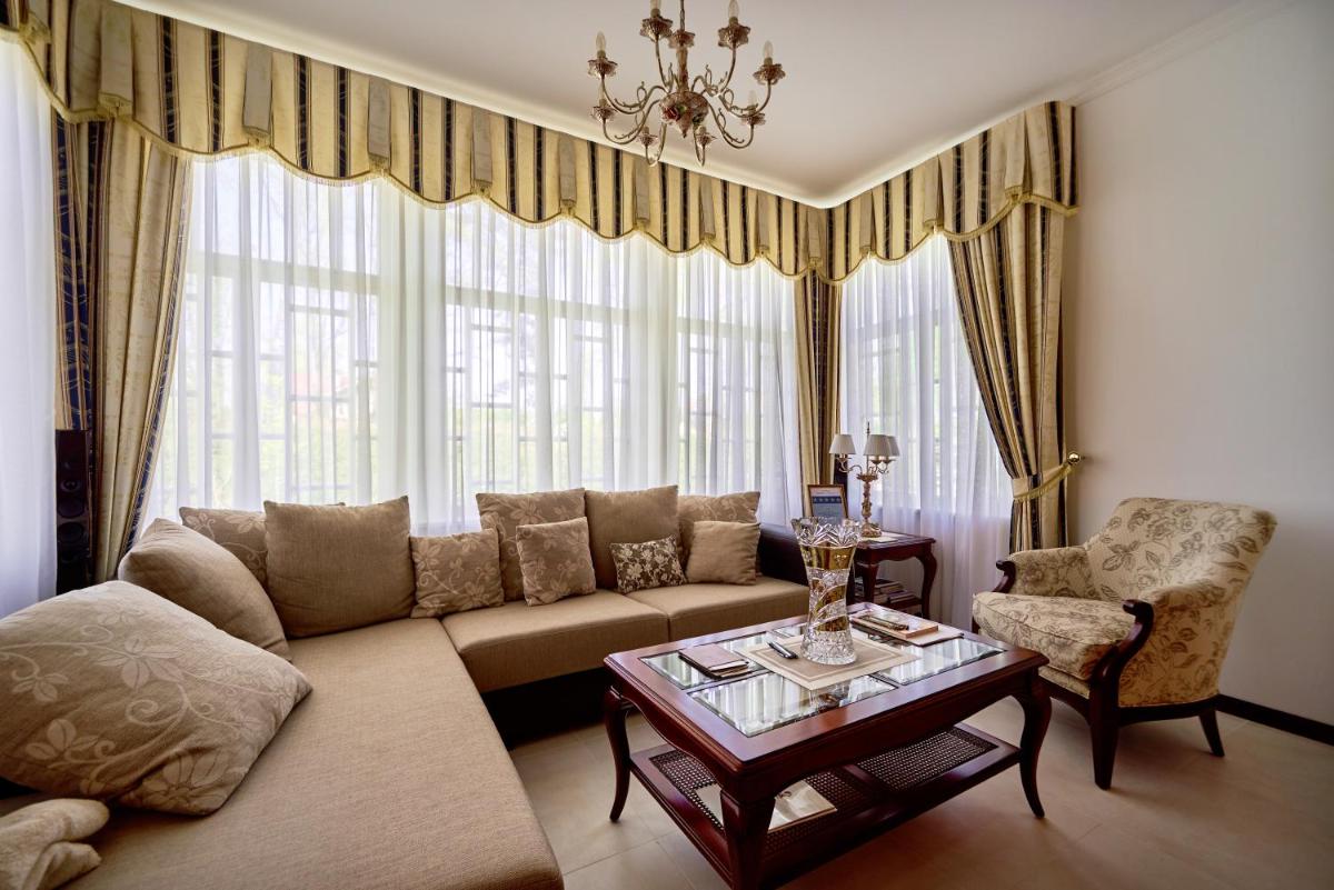 M.S. Kuznetsov Apartments