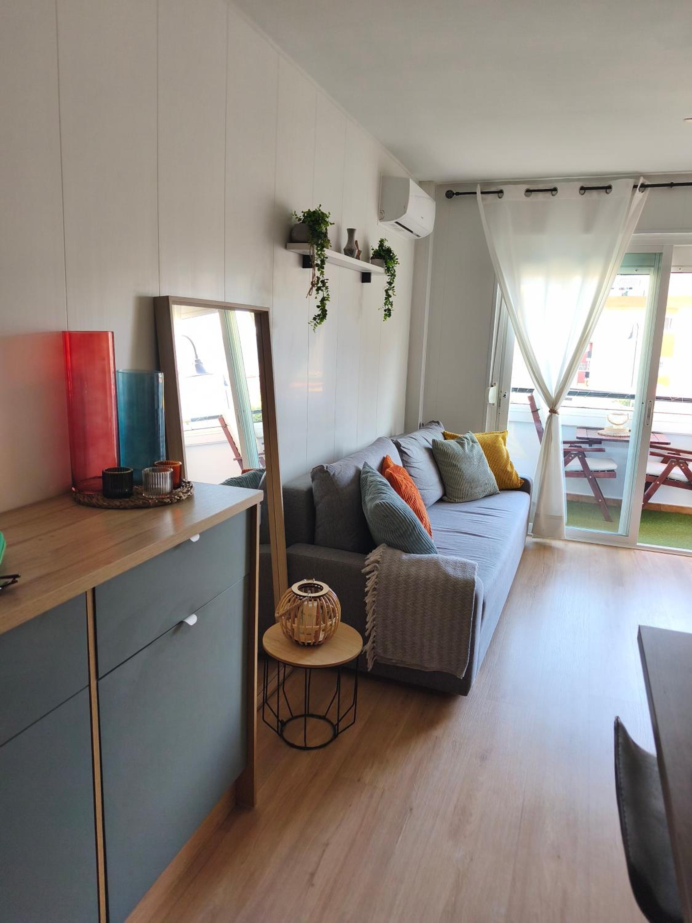Apartamento nuevo con parking y piscina gratis