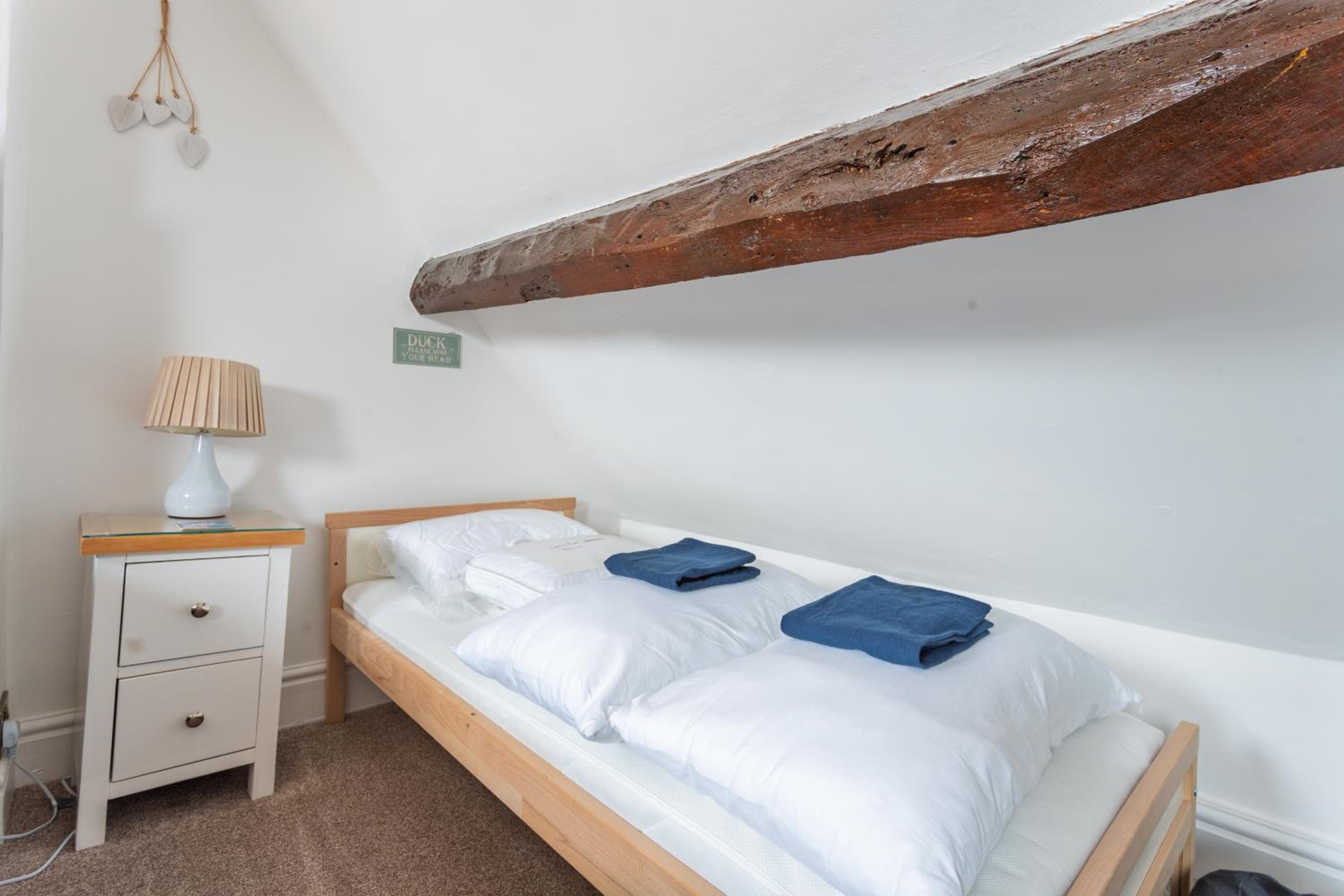 Cosy 2 bedroom Cotswold cottage