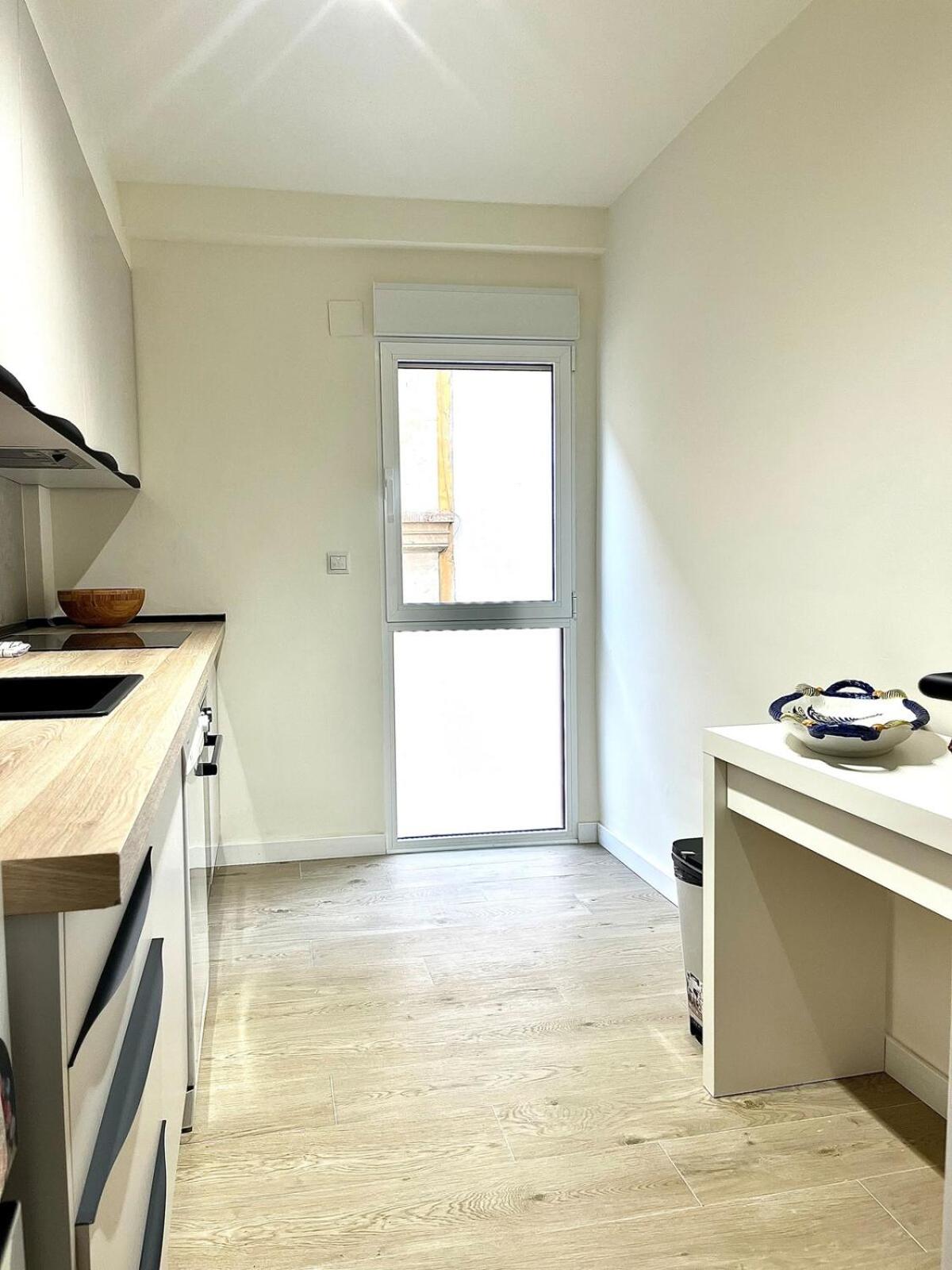 Luxury Escape by the Beach and City Center