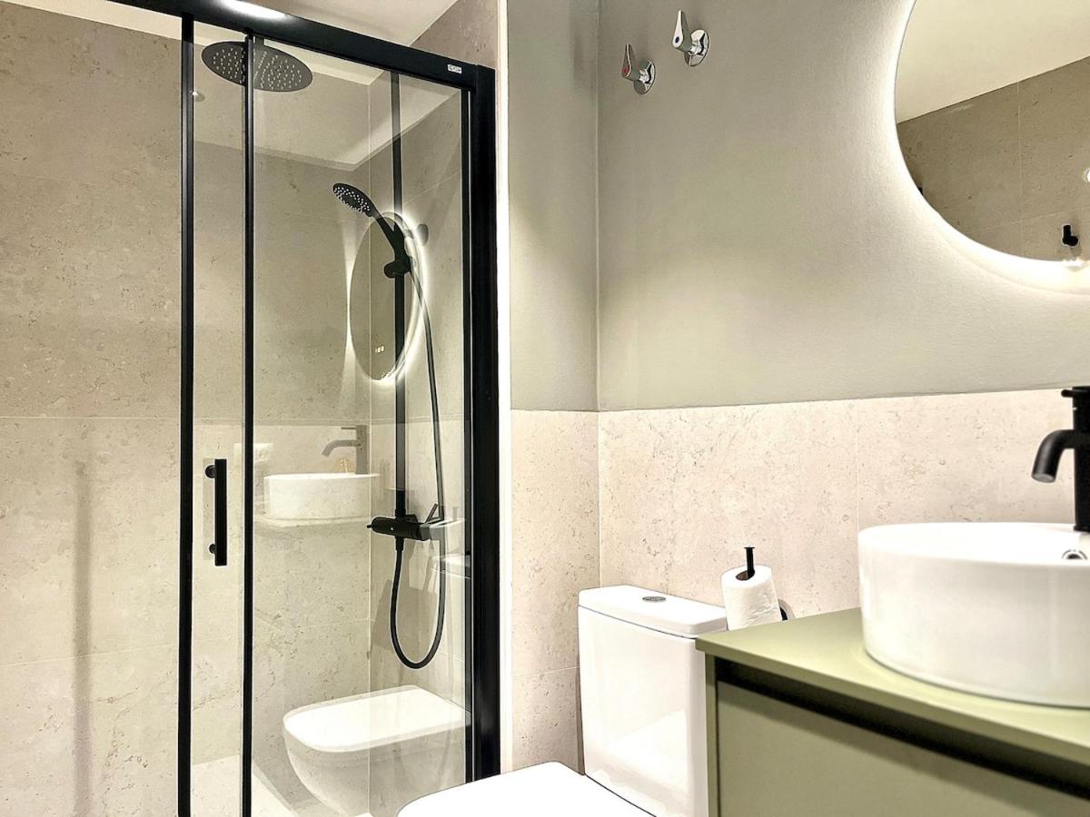 Luxury Escape by the Beach and City Center
