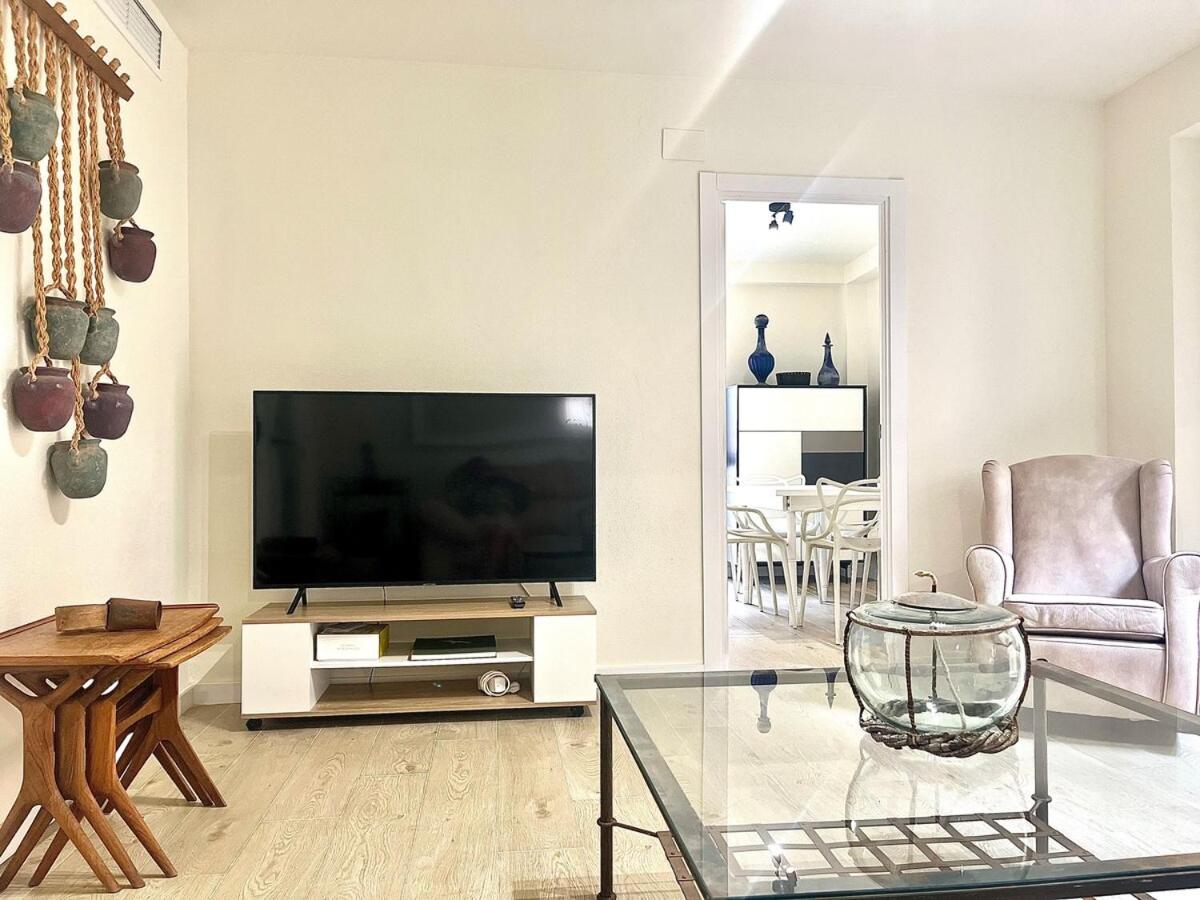 Luxury Escape by the Beach and City Center