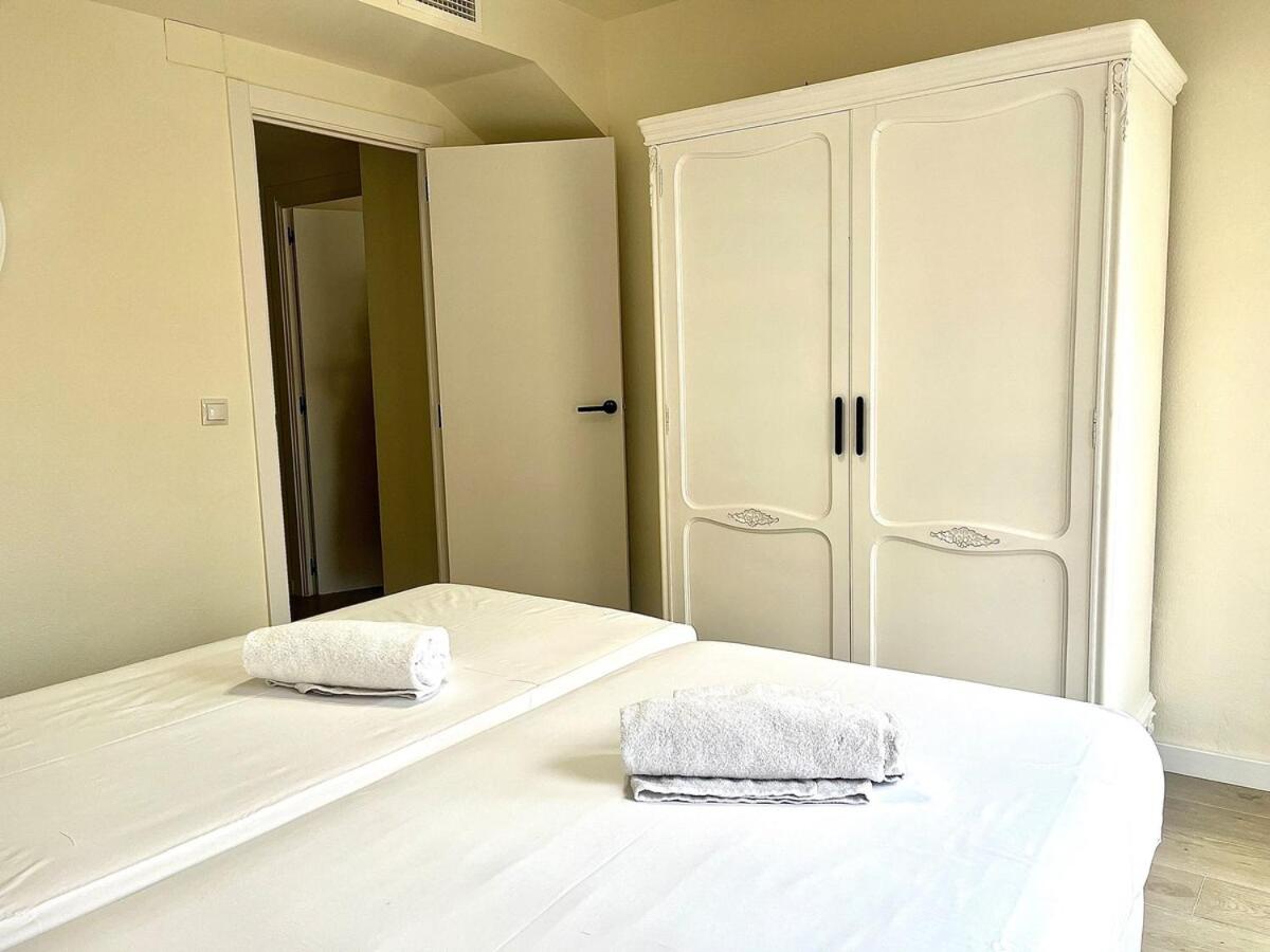 Luxury Escape by the Beach and City Center