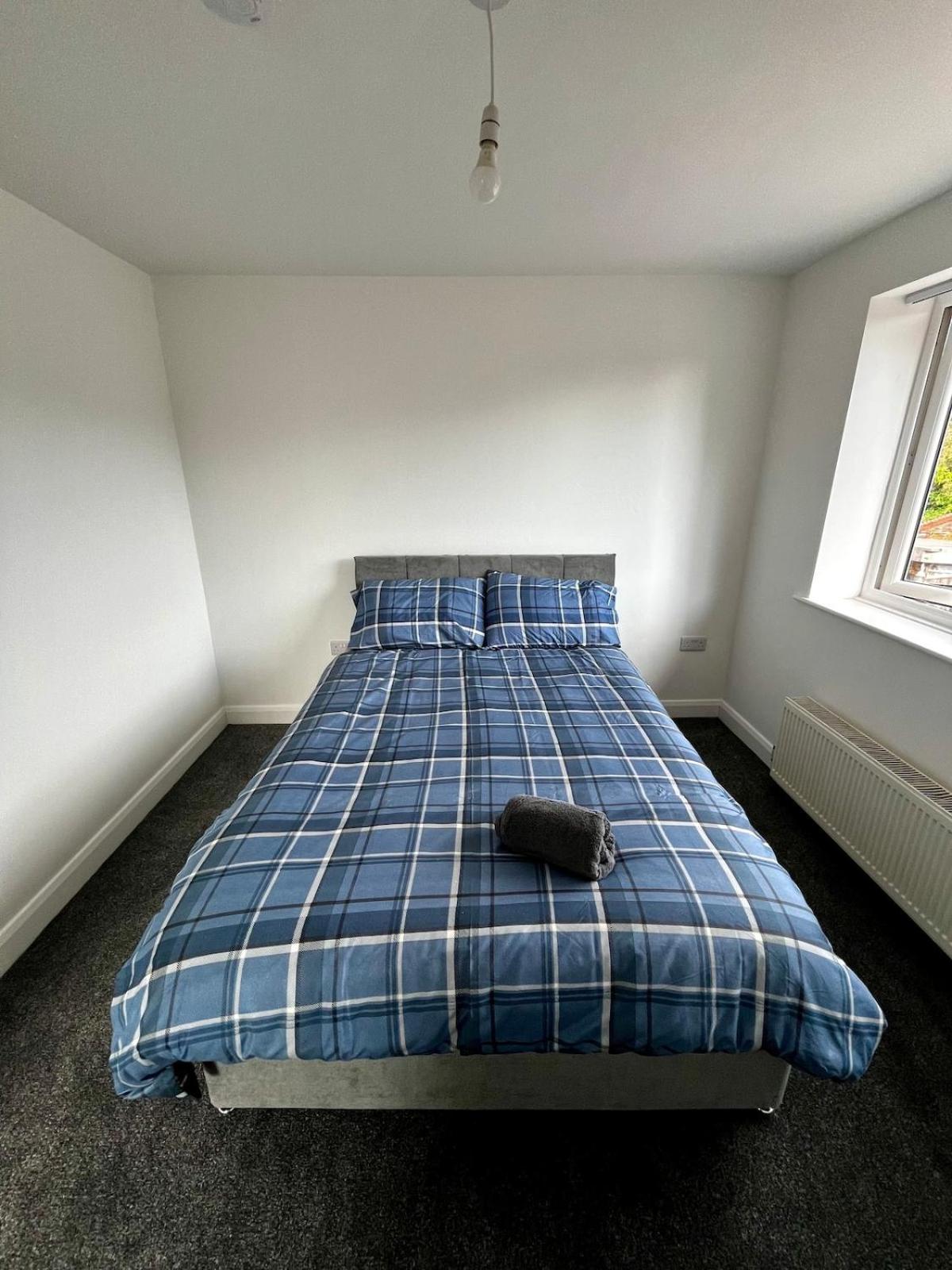 Manchester 2BR Luxe Lounge, Hot Tub, Pool Table