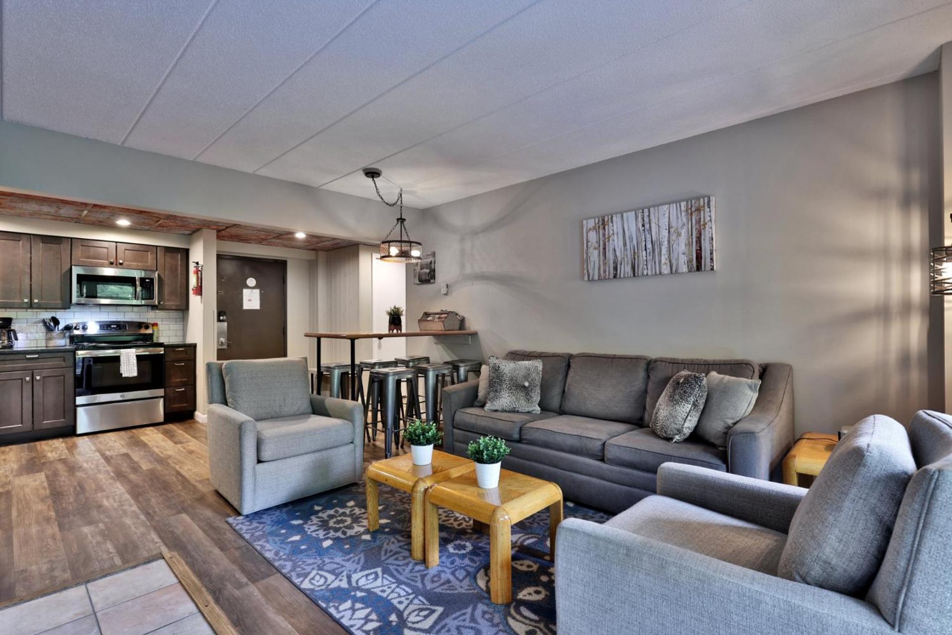 Ski, Hike, Relax - 2BR Killington Condo with Balcony and Free Shuttle