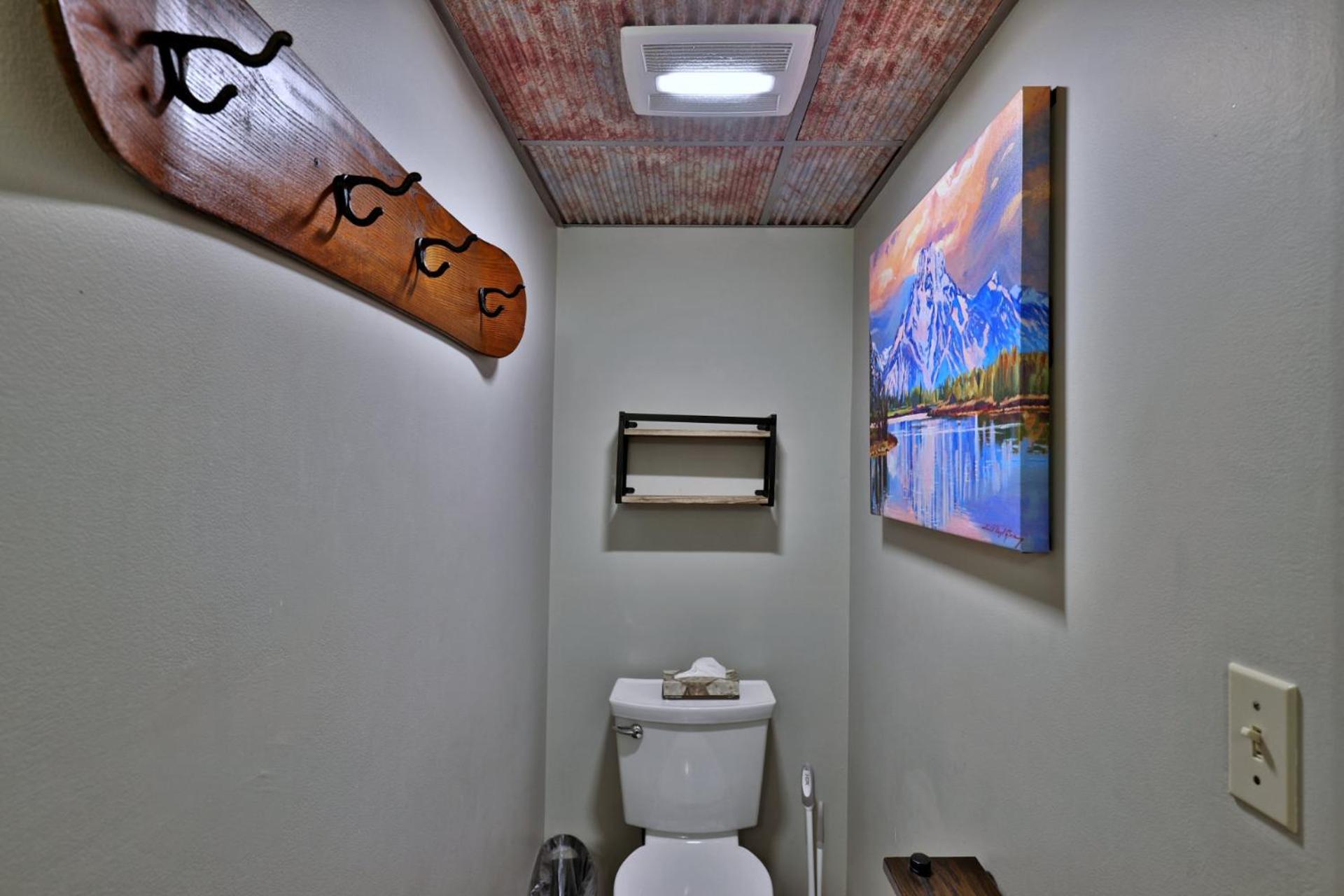 Ski, Hike, Relax - 2BR Killington Condo with Balcony and Free Shuttle