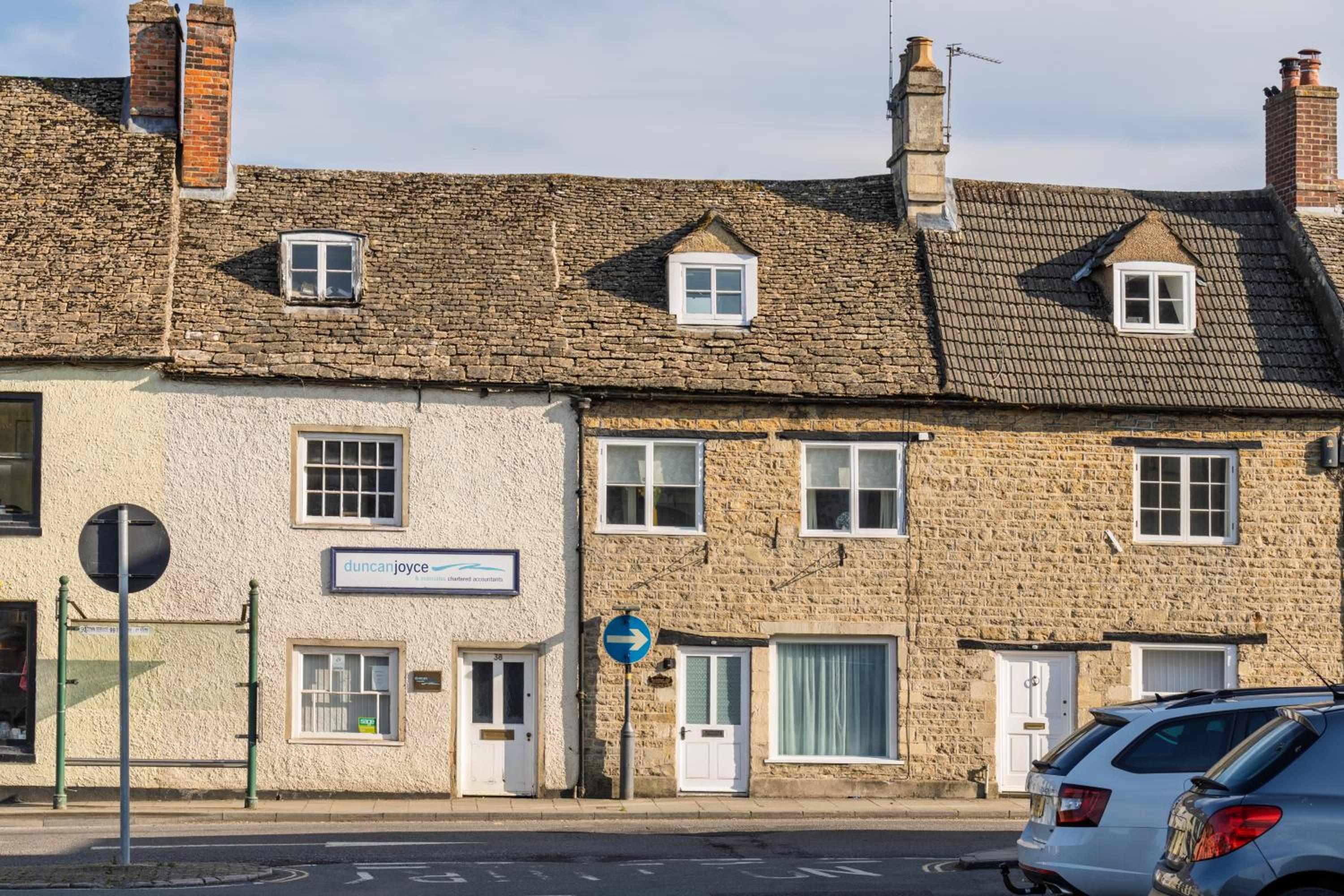 Cosy 2 bedroom Cotswold cottage