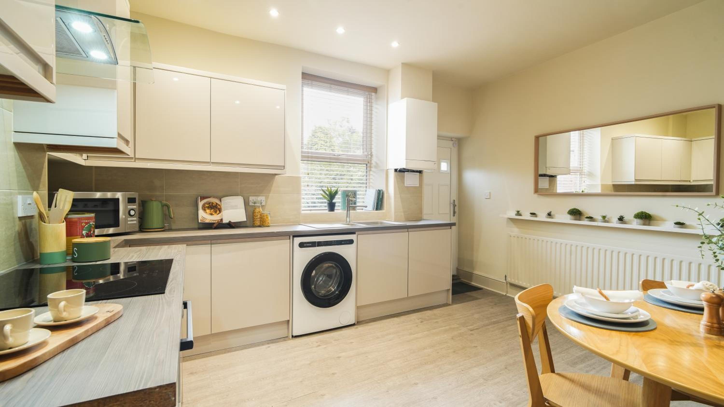 Crookes Gem with Garden & Alpacas Nearby