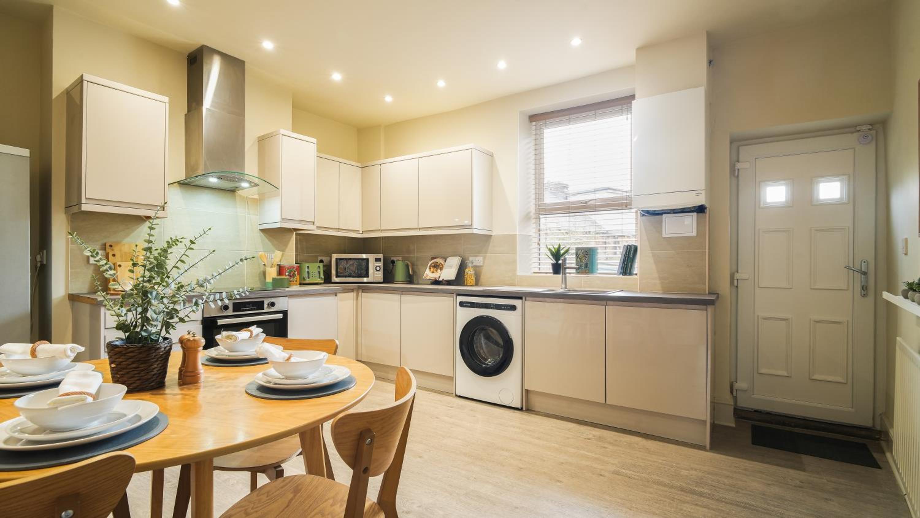 Crookes Gem with Garden & Alpacas Nearby