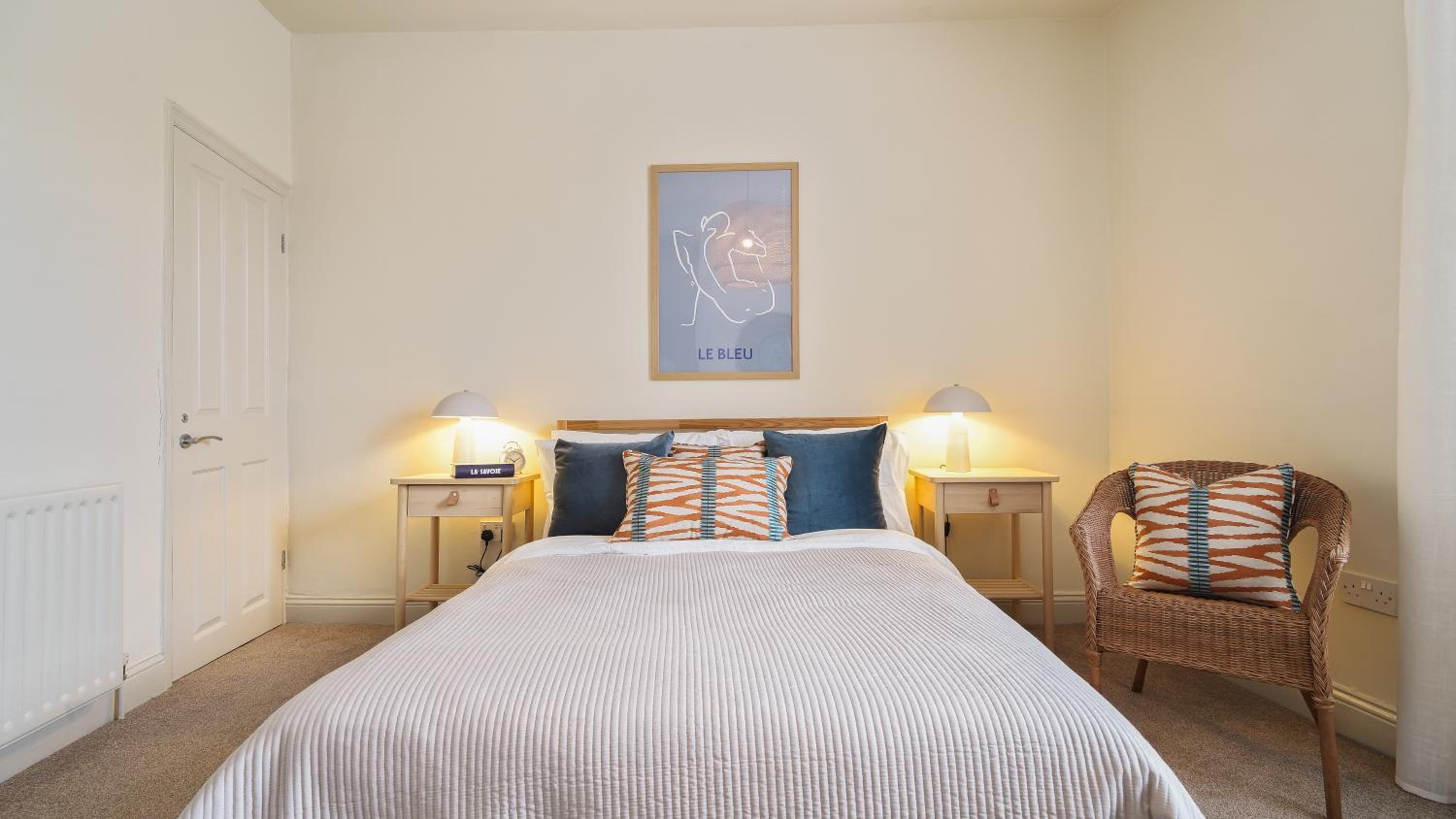 Crookes Gem with Garden & Alpacas Nearby