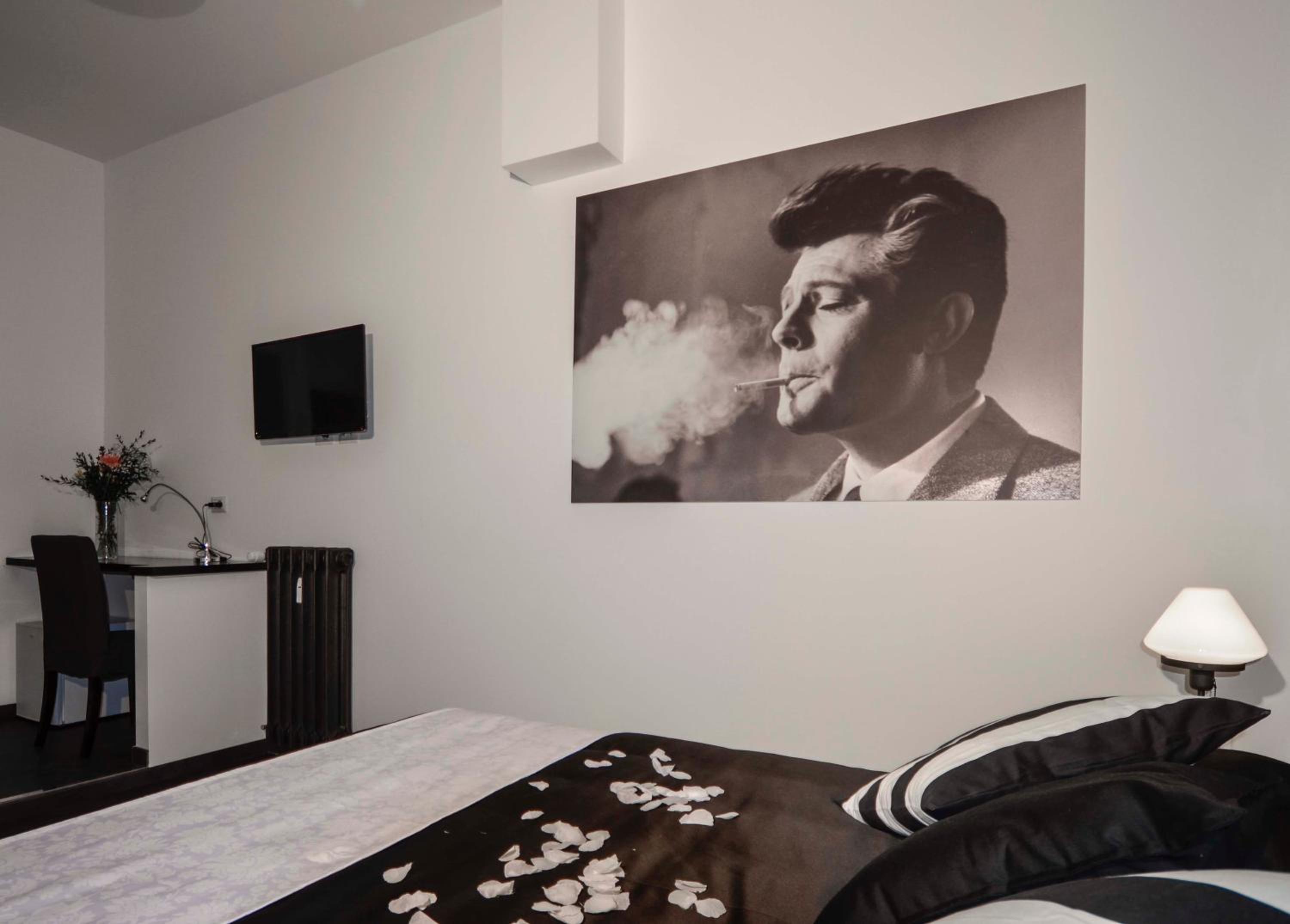 hotel room