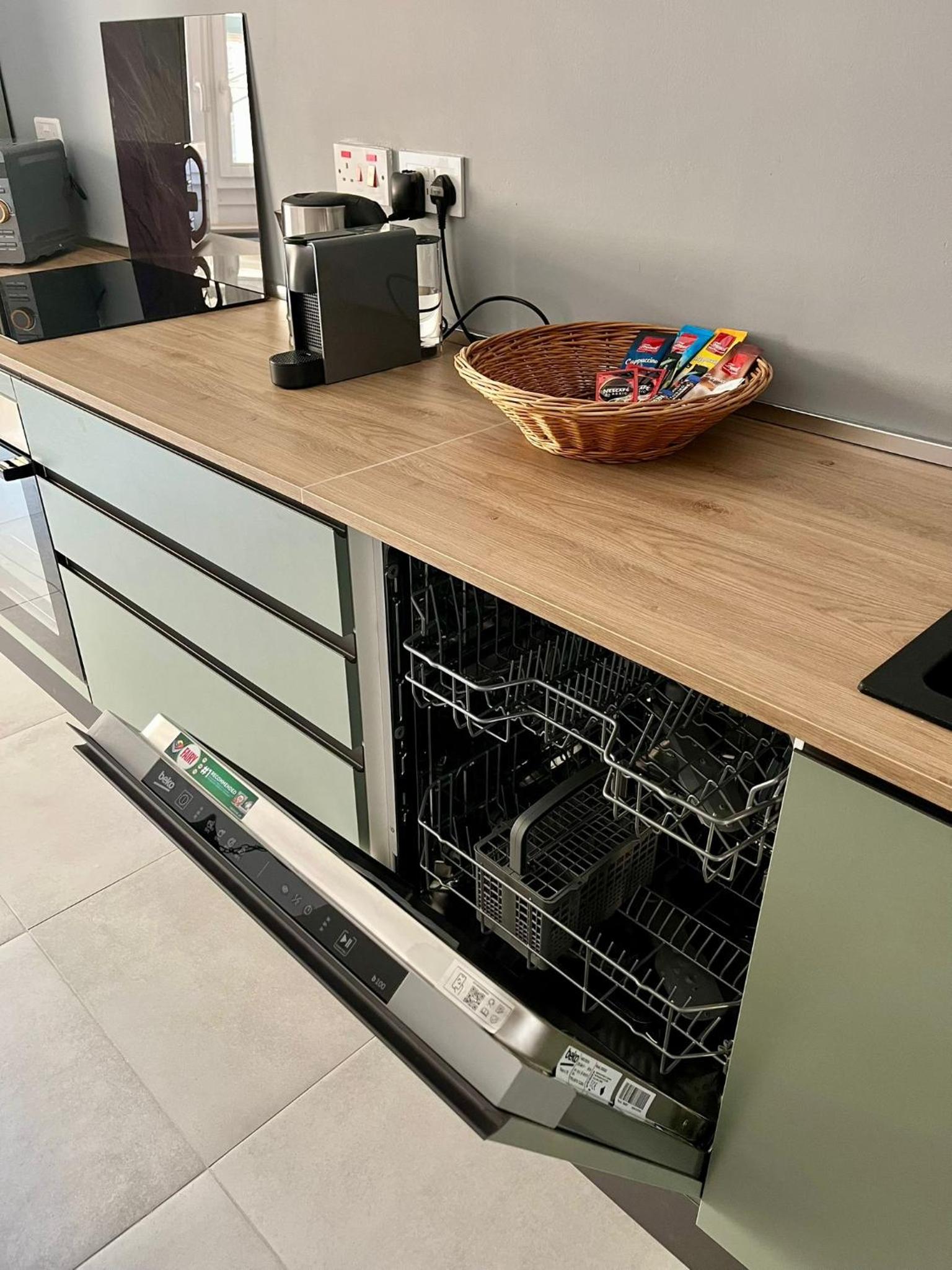Sea View Duplex - Sliema Centre