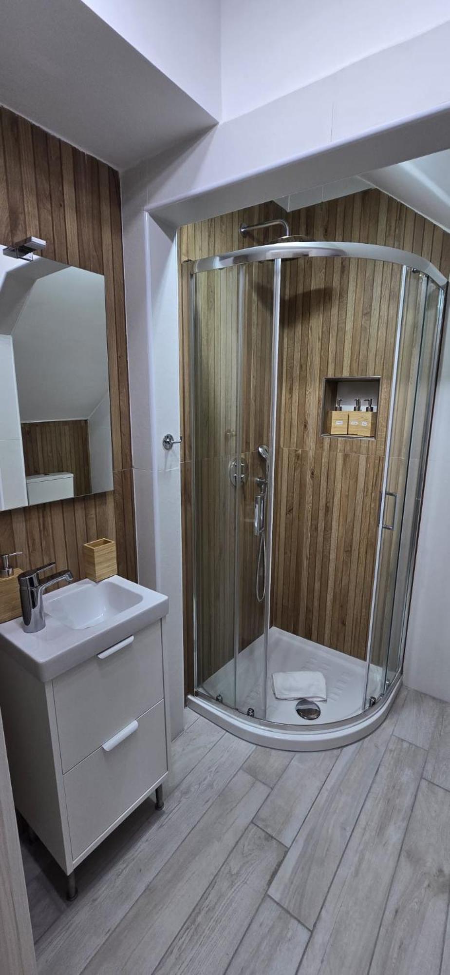 Crociferi Home di Agata e Aurora