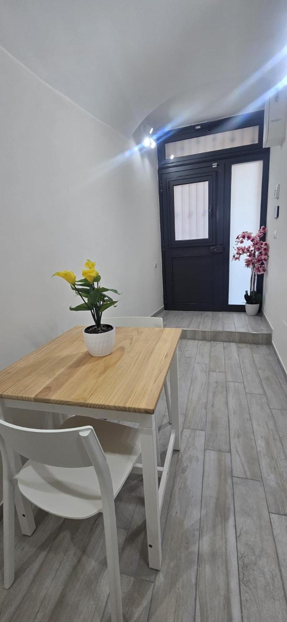 Crociferi Home di Agata e Aurora