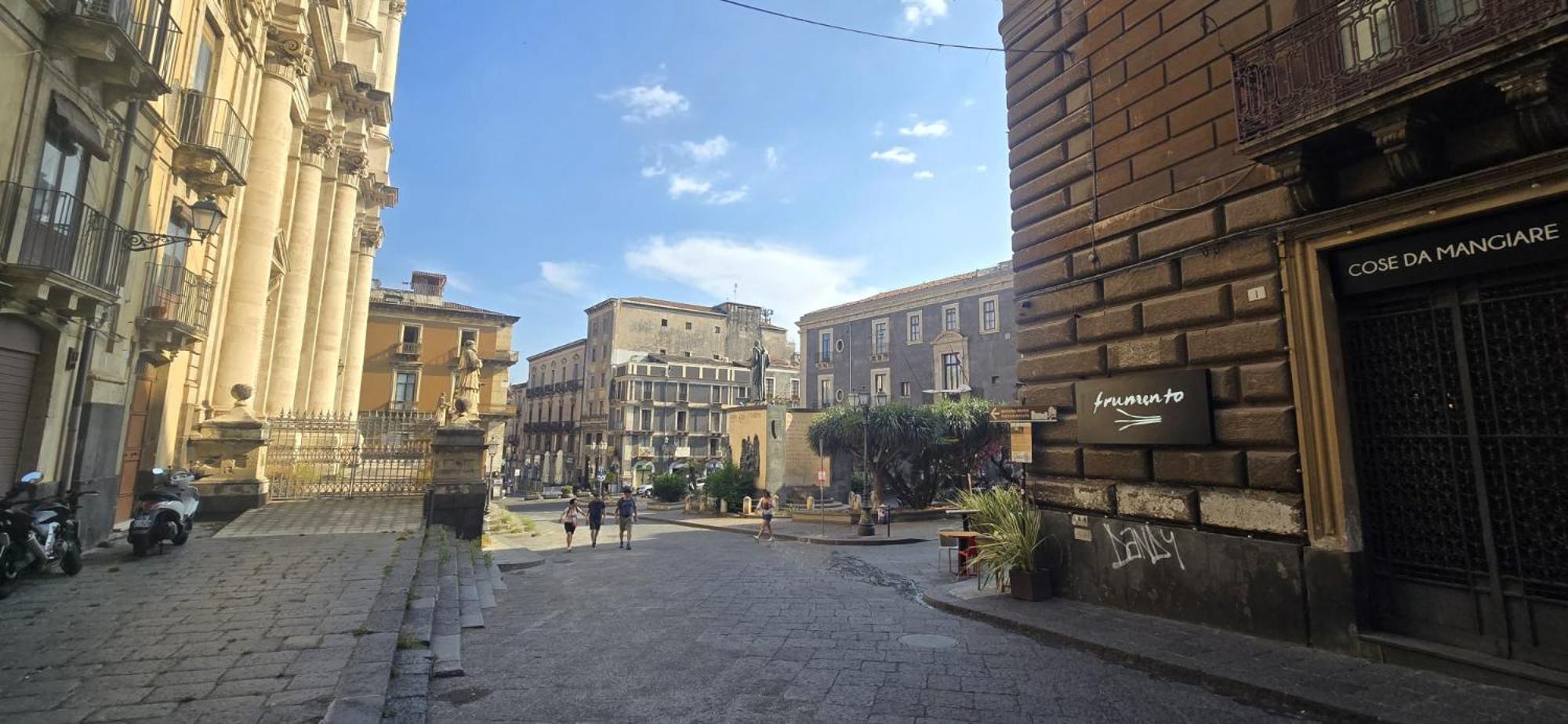 Crociferi Home di Agata e Aurora